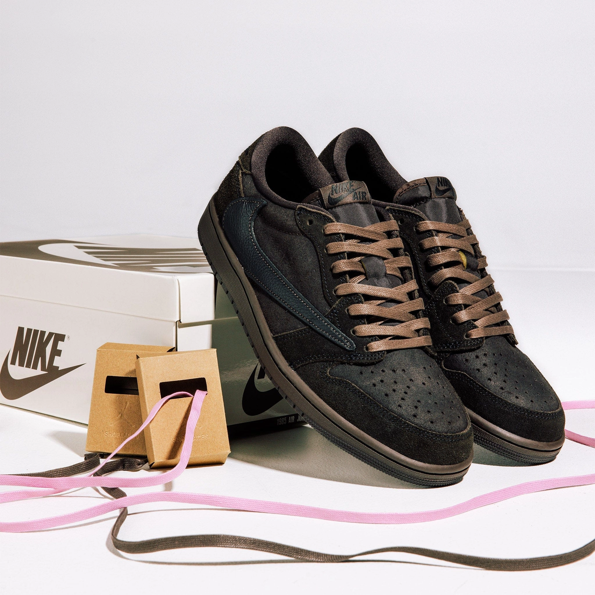 Jordan 1 Retro Low OG SP Travis Scott Velvet Brown Minimal Design