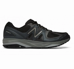 Lightweight Zip   Up Style New Balance Men's 1540v2 Sneaker Black