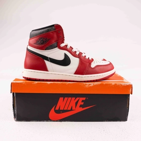 Calm Step Jordan 1 Retro High OG Chicago Lost and Found - Used - 3428