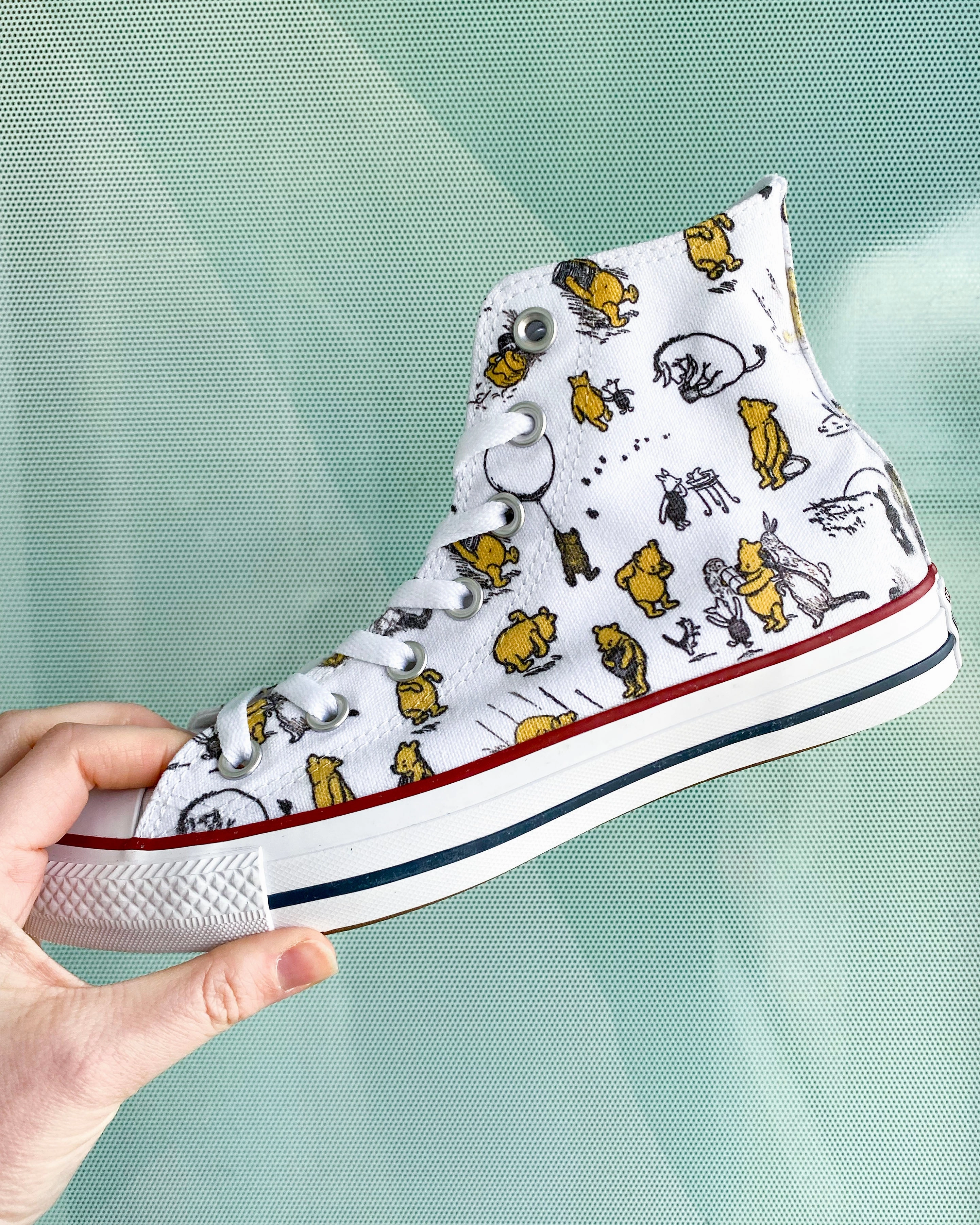 Baggins Original Hi Top Winnie The Pooh Snow Grip