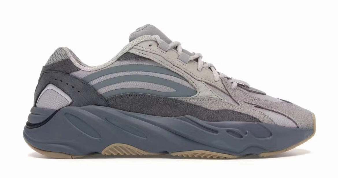 Yeezy 700 Tephra High Performance Ergonomic Footbed Design
