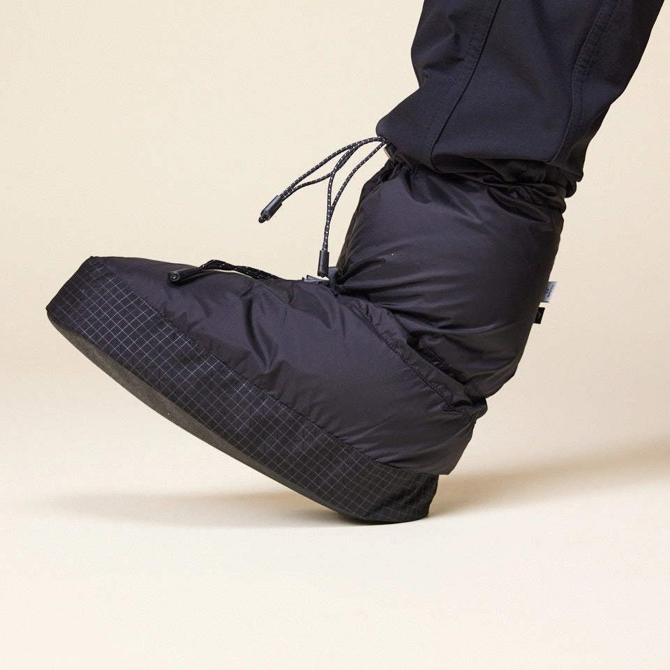 Supportive sole CAYL "Climb As You Love" - Down Booties - Black