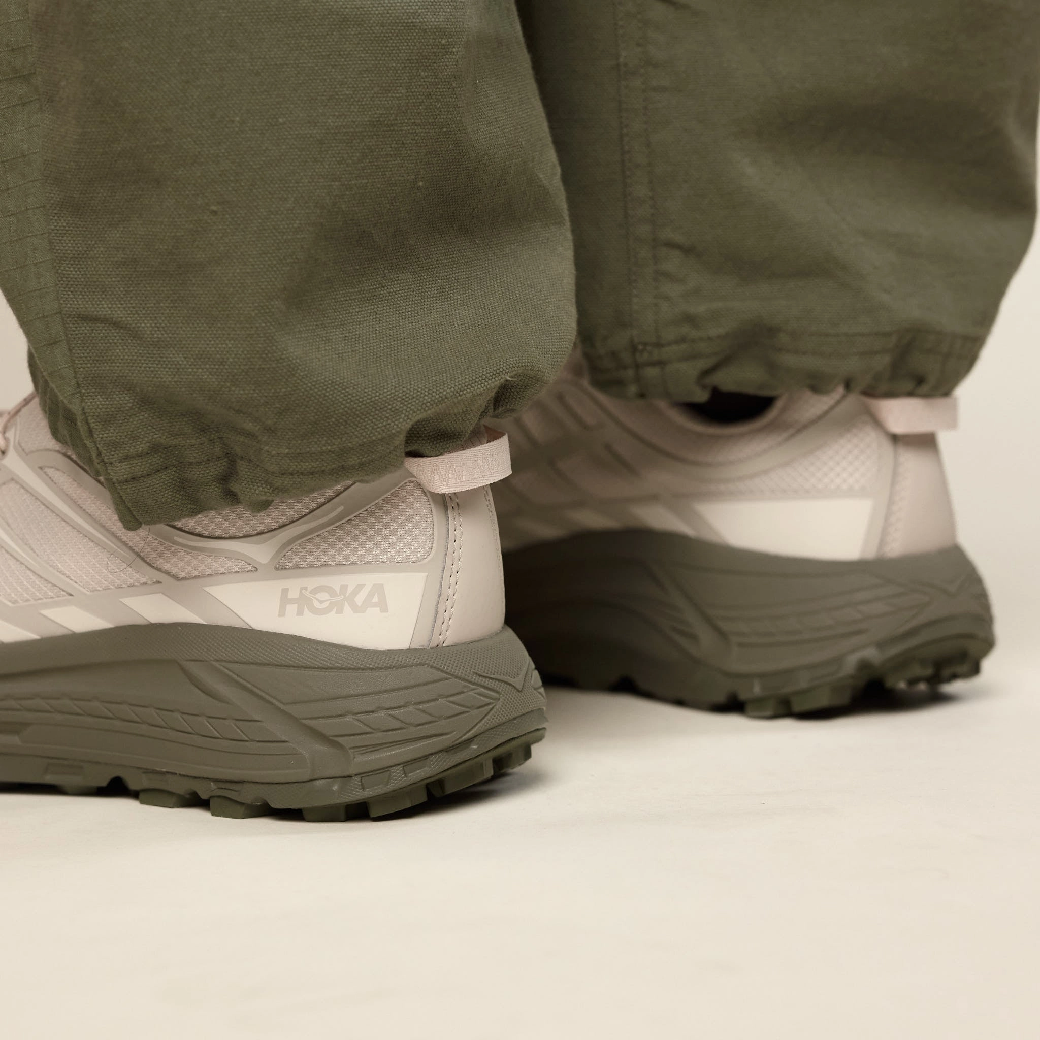 Pilates Cool Korean Trend Hoka - Mafate Three2 - Oat Milk / Eucalyptus