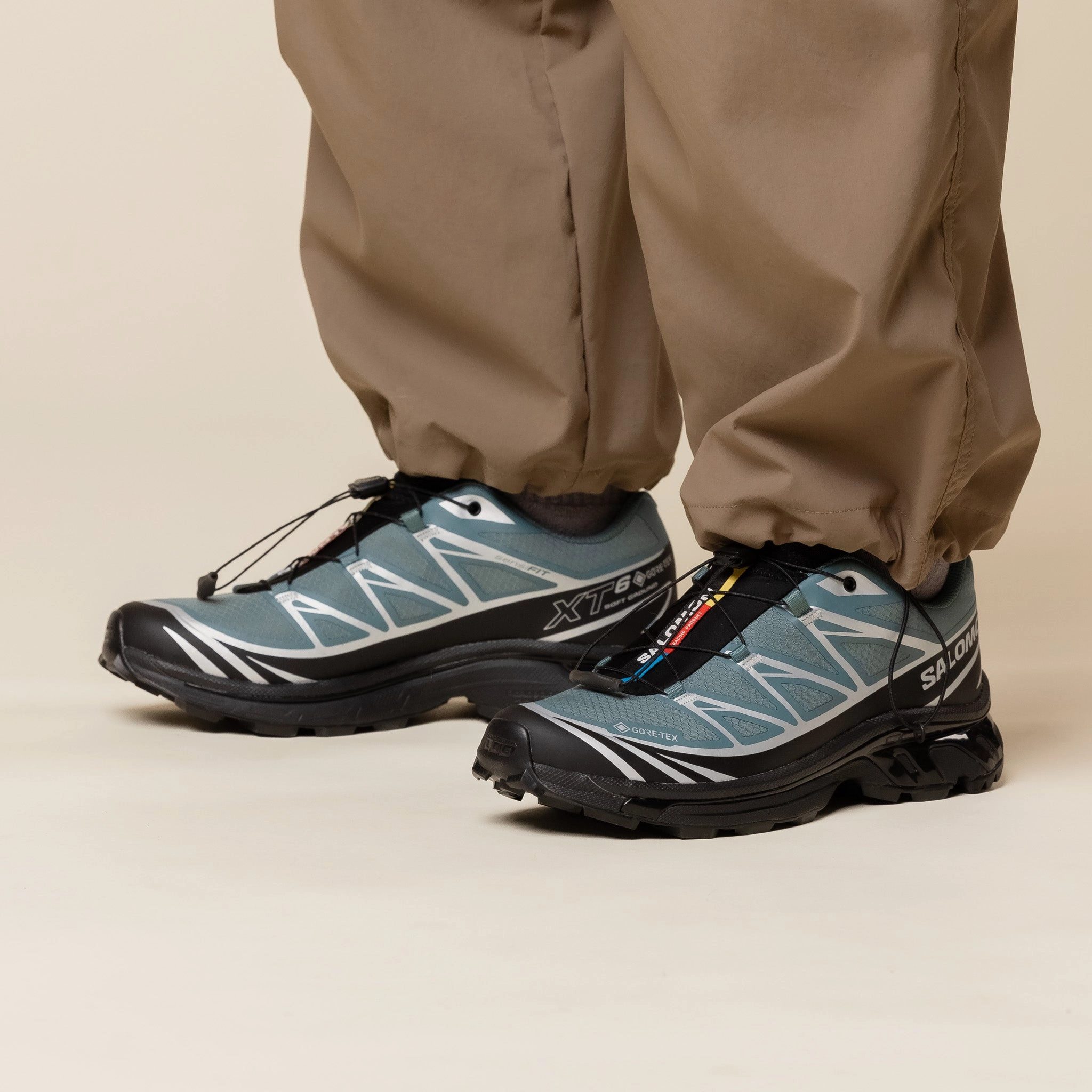 solid colored shoes logo - debossed shoes Salomon - XT-6 Gore-Tex - North Atlantic / Black / Ftw Silver