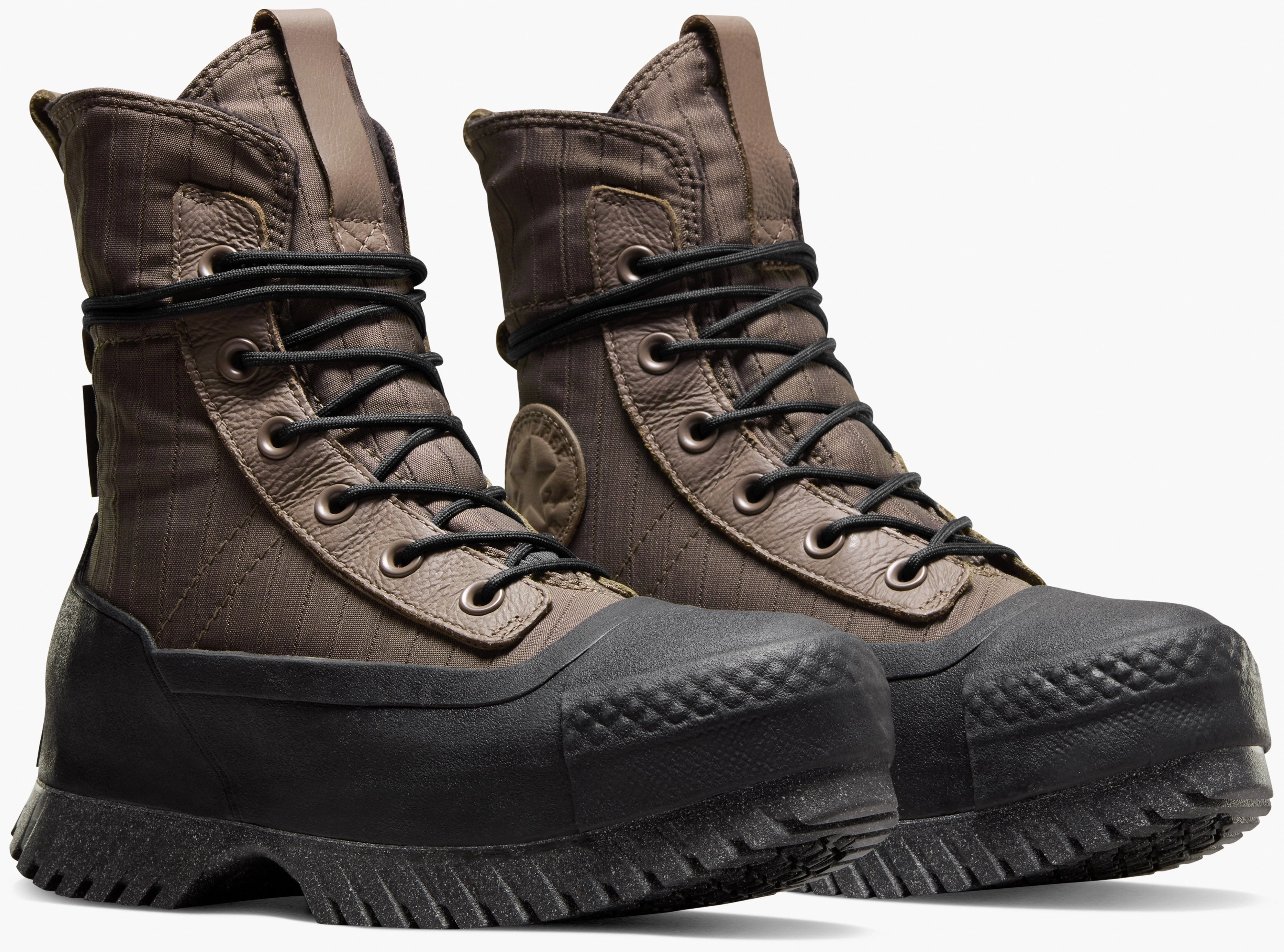 Converse Chuck Taylor All Star Lugged 2.0 Extra Hi Top Engine Smoke Casual Nature Walk