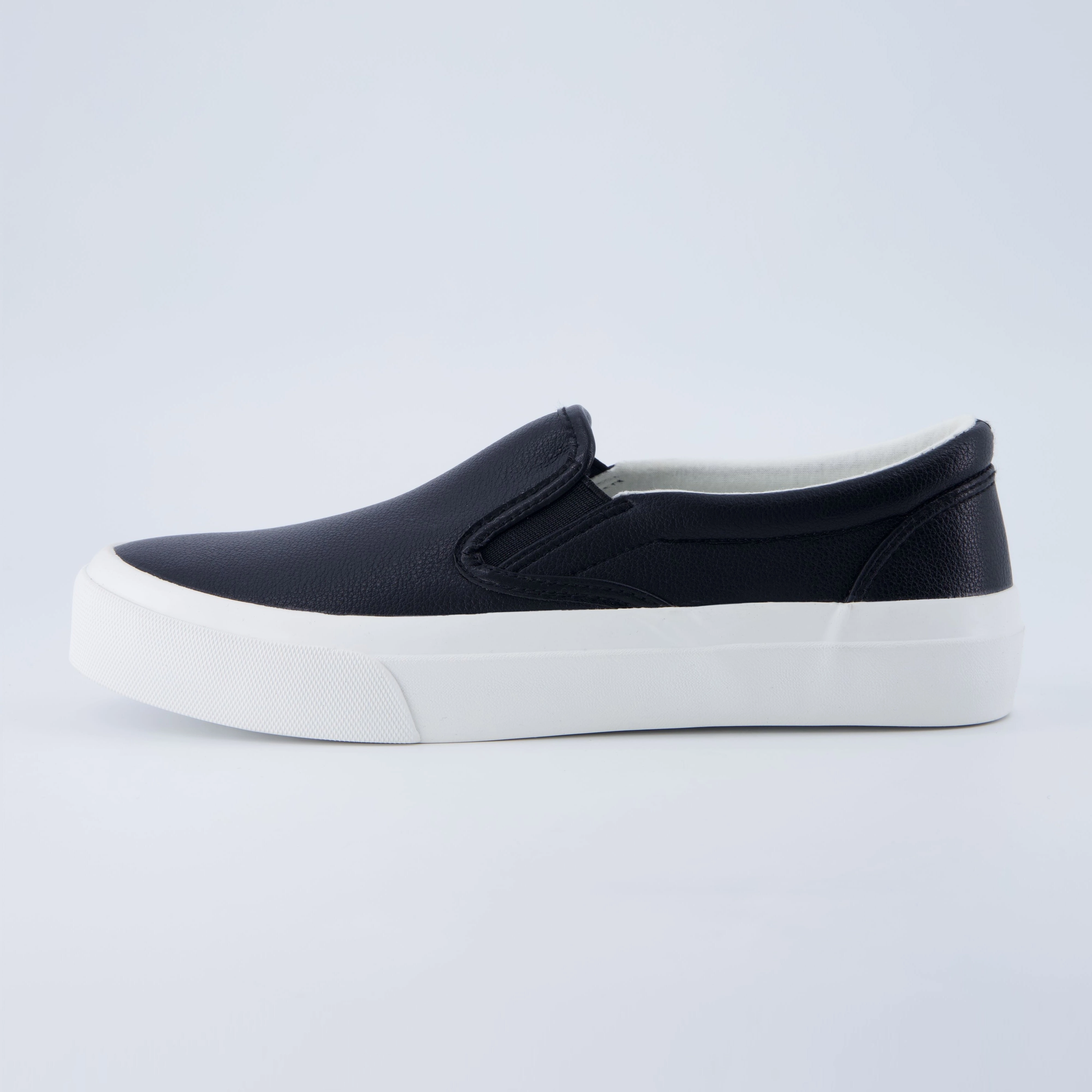 Low Bounce Ferris Slip-On Sneaker