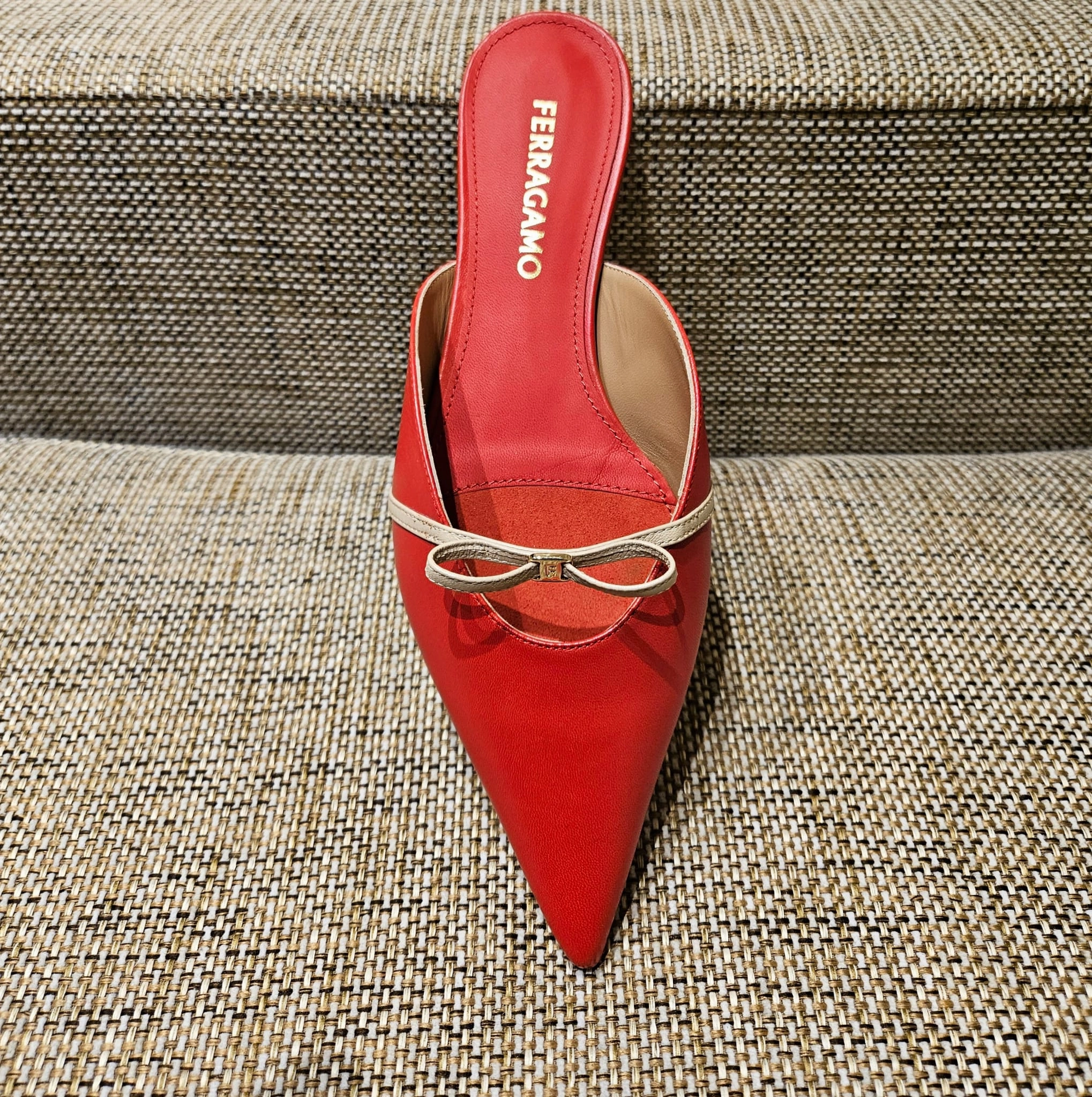 Giulye Mini Bow slingback in Flame red Park Day Team Match