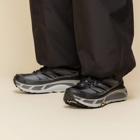 running in a rural area shoes adjustable closure shoes Hoka - Mafate Speed 2 Origins - Black / Castlerock