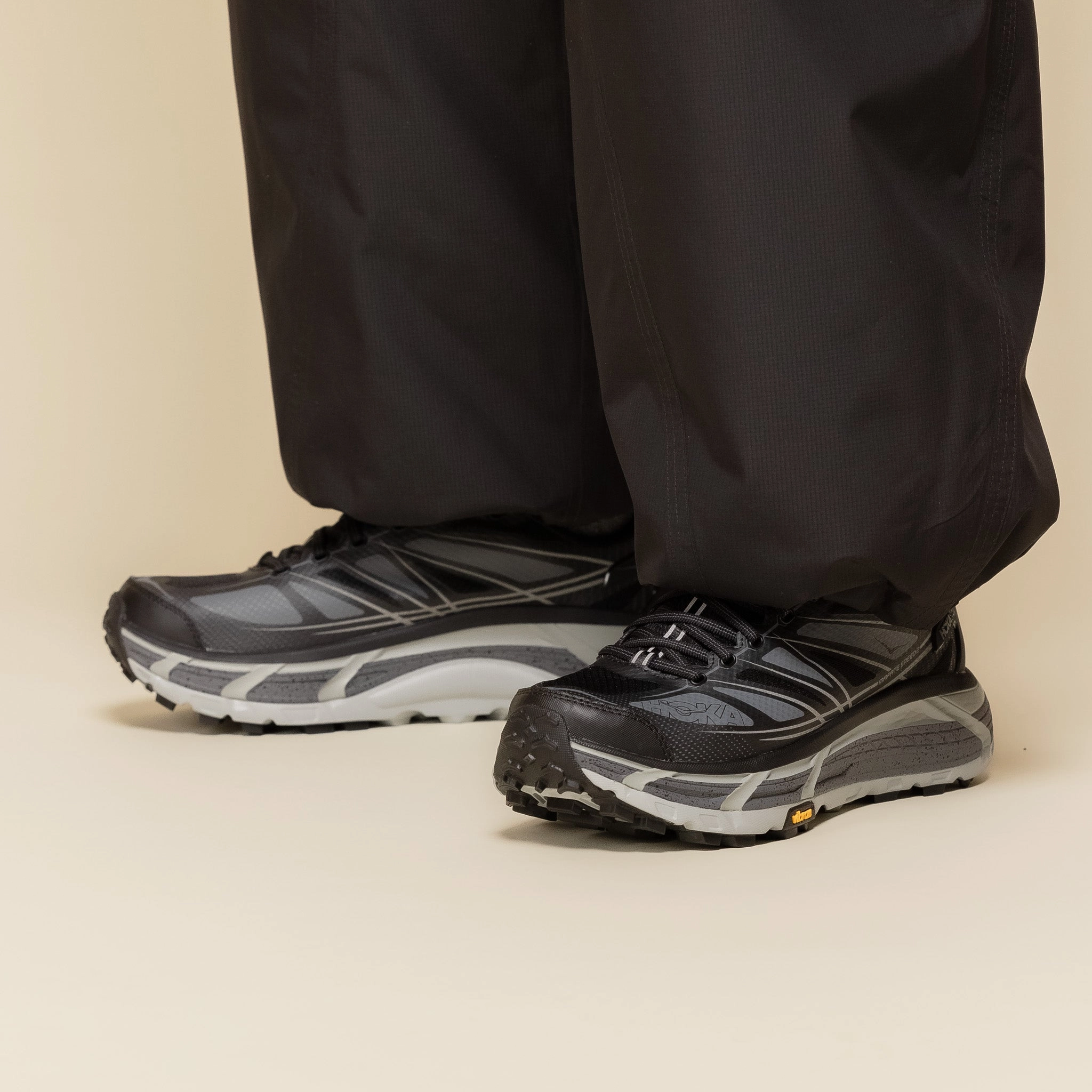 running in a rural area shoes adjustable closure shoes Hoka - Mafate Speed 2 Origins - Black / Castlerock