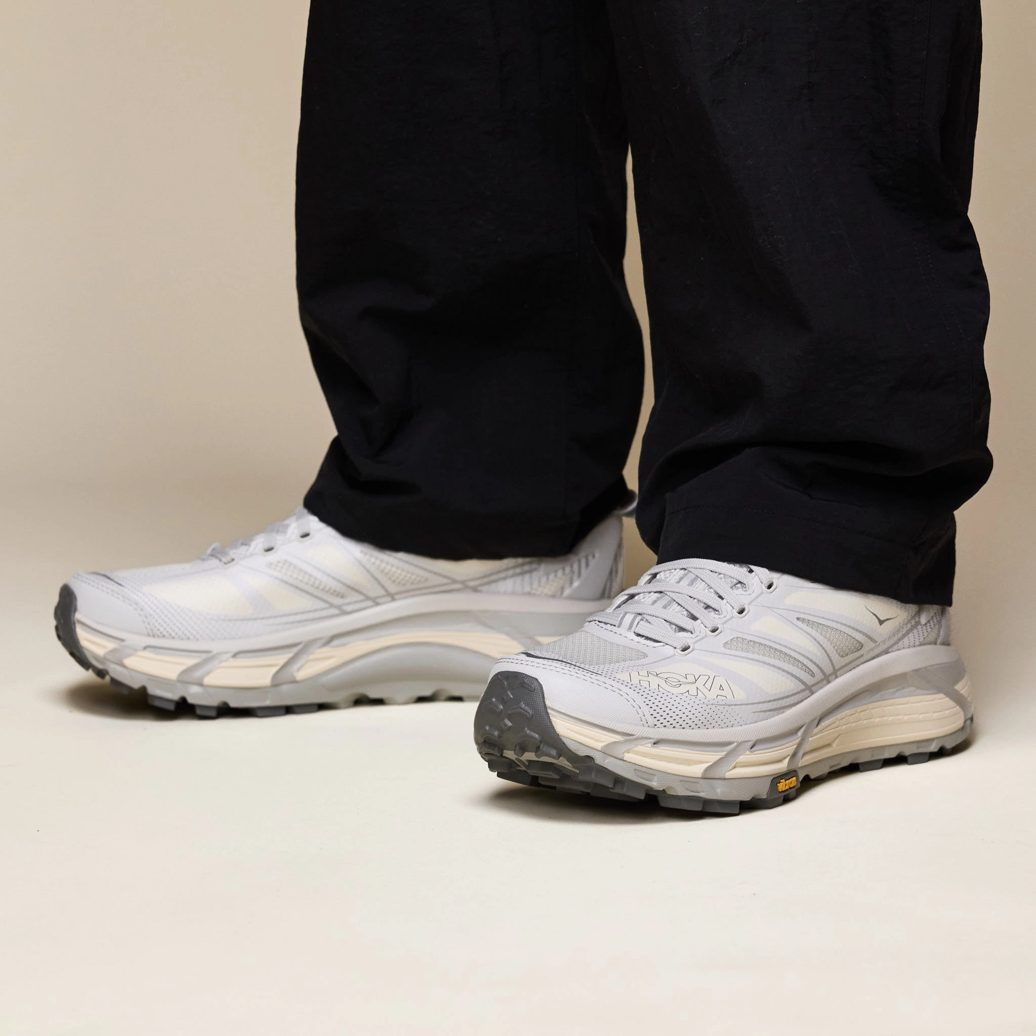 Hoka - Mafate Speed 2 Origins - Cosmic Grey / Alabaster Body Balance running in a bluff area shoes