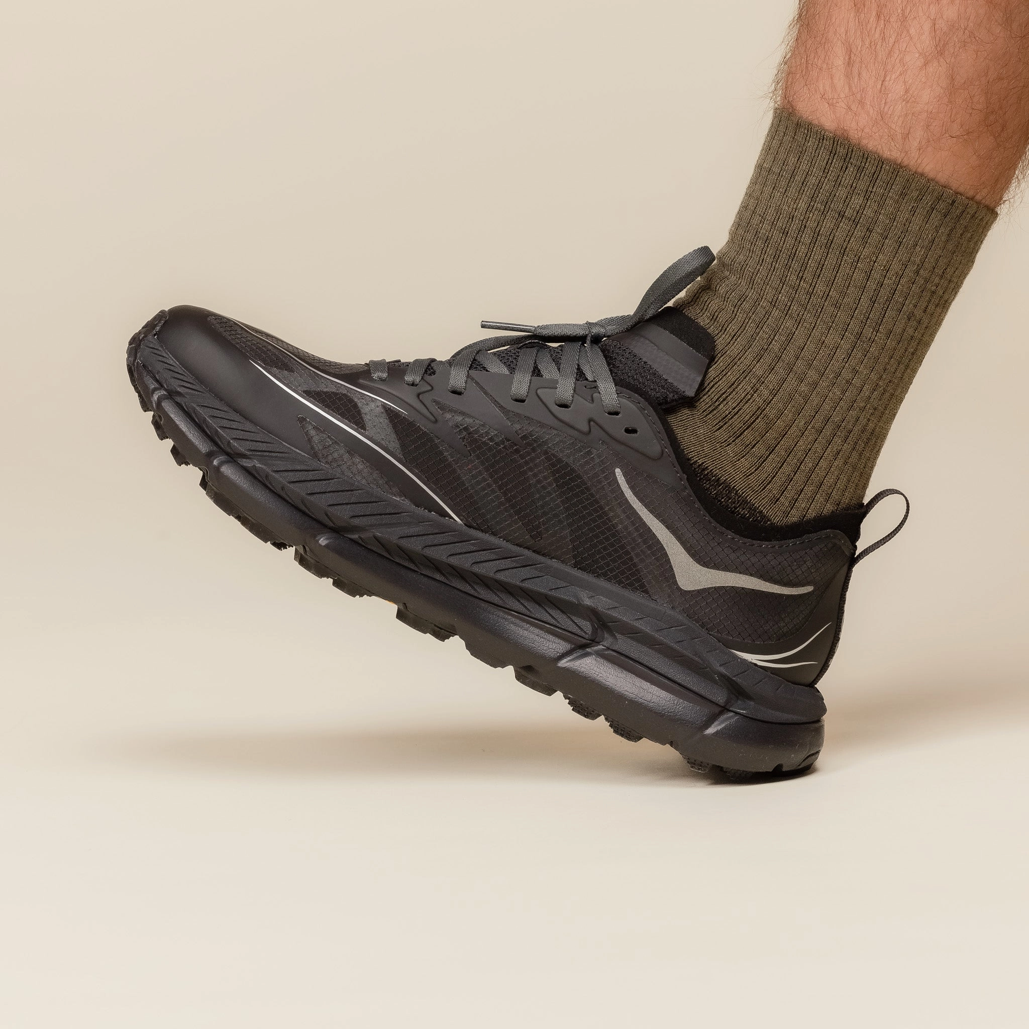 Hoka - Mafate Speed 4 Lite - Black / Outer Orbit Party Glow Quick Motion