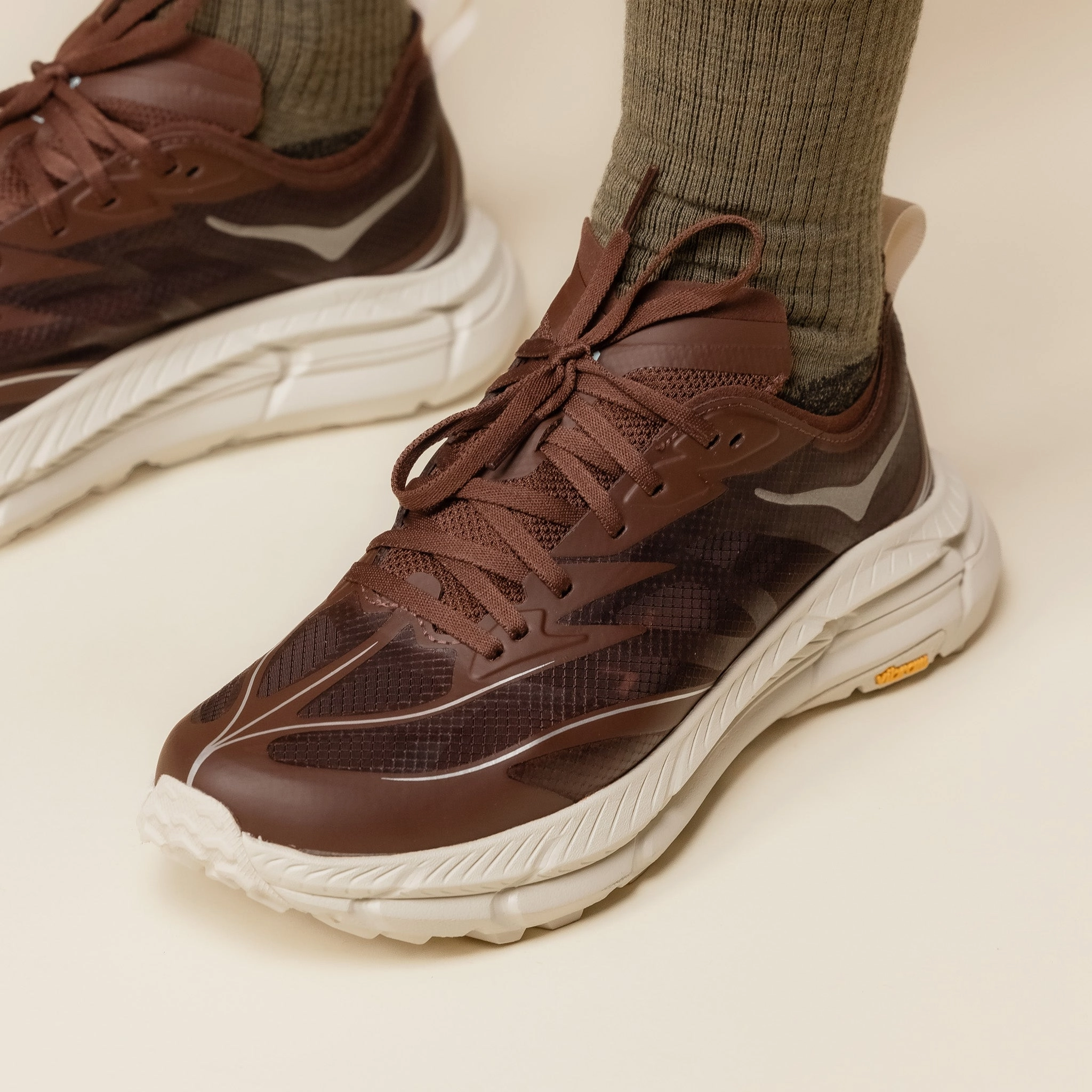 Walking Hoka - Mafate Speed 4 Lite - Cold Brew / Oat Milk