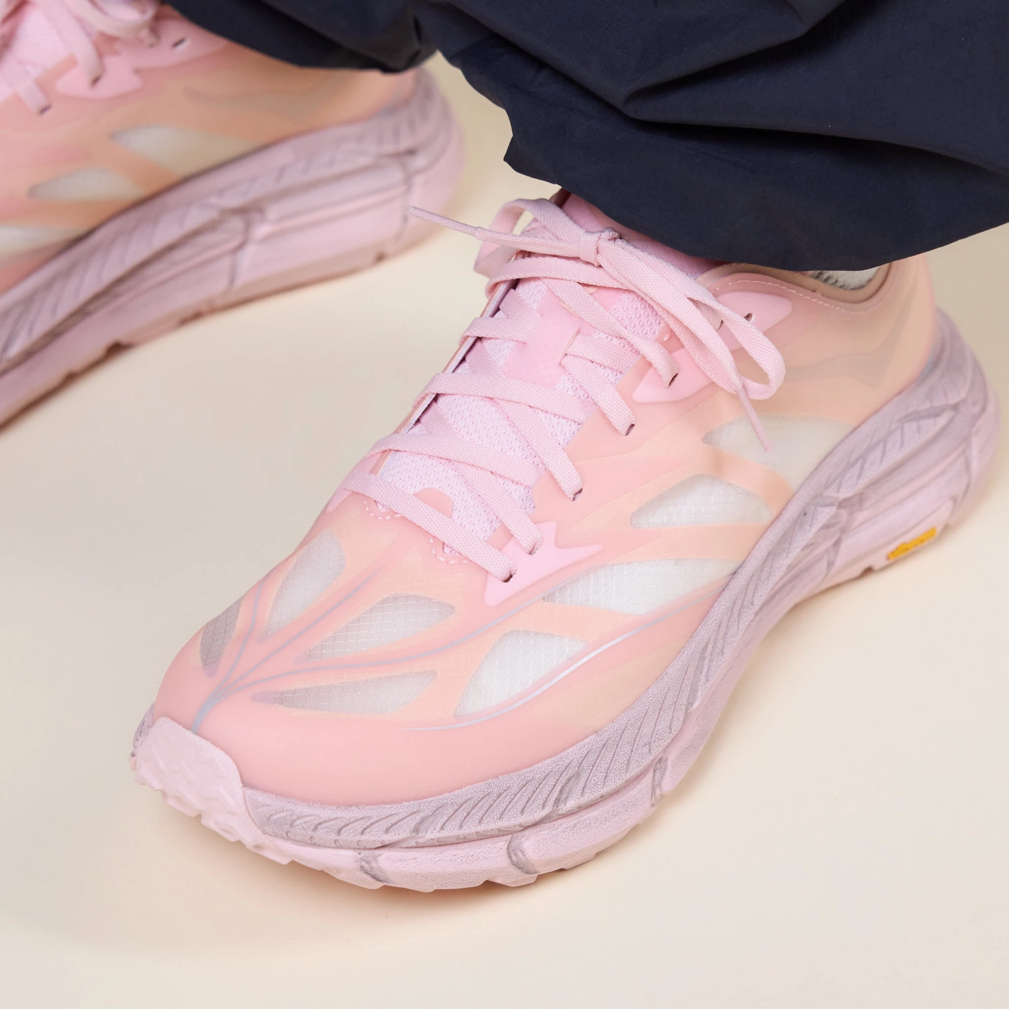 Hoka - Mafate Speed 4 Lite - Rose Tea / Rose Latte running in spring Cold - resistant