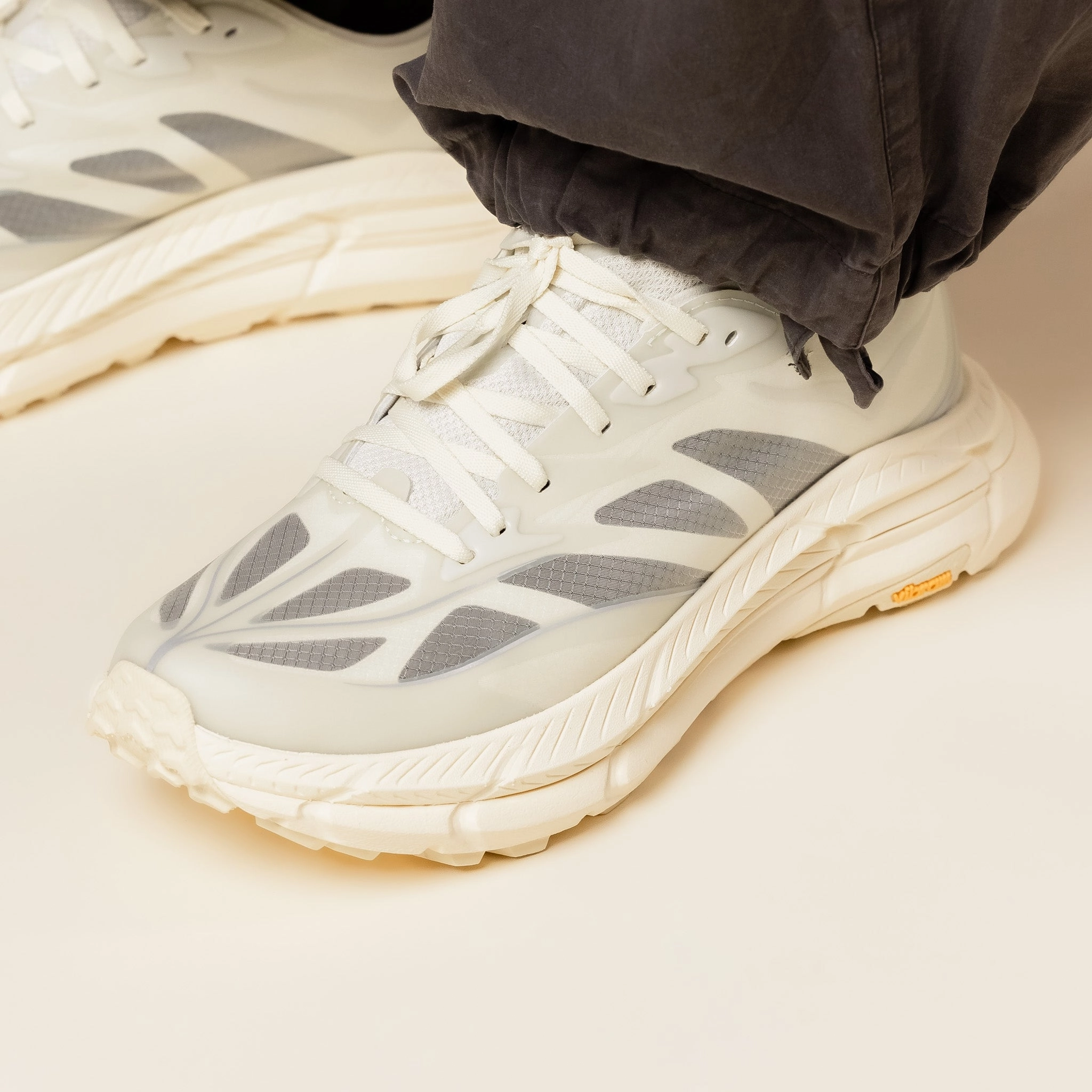 running with a durable outsole Breathable Upper Hoka - Mafate Speed 4 Lite - Truffle Salt / Vintage Yellow