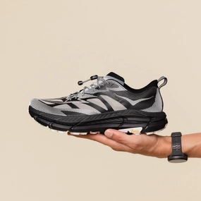 Hoka - Stealth Tech Mafate Speed 4 Lite - Black / White Fila Disruptor