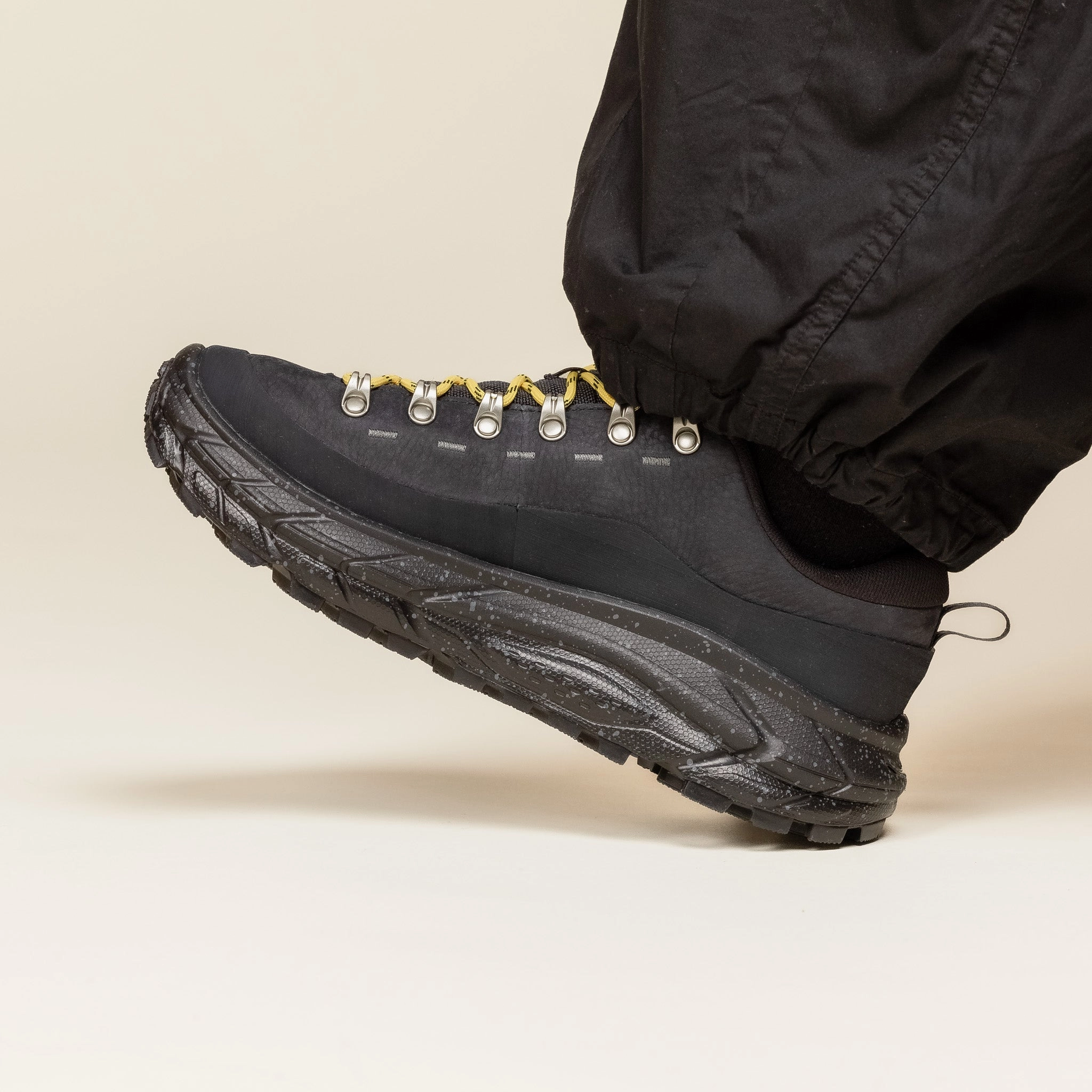 Hoka - Tor Summit Hiking Shoe - Black Comfortable