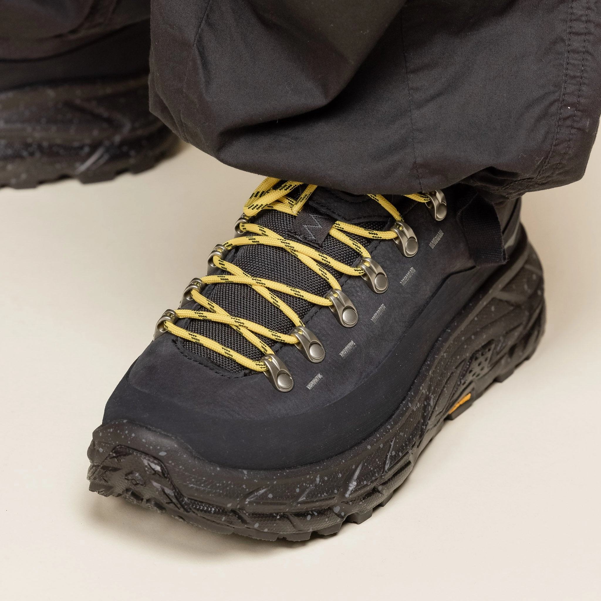 Hoka - Tor Summit Hiking Shoe - Black Neo Pop