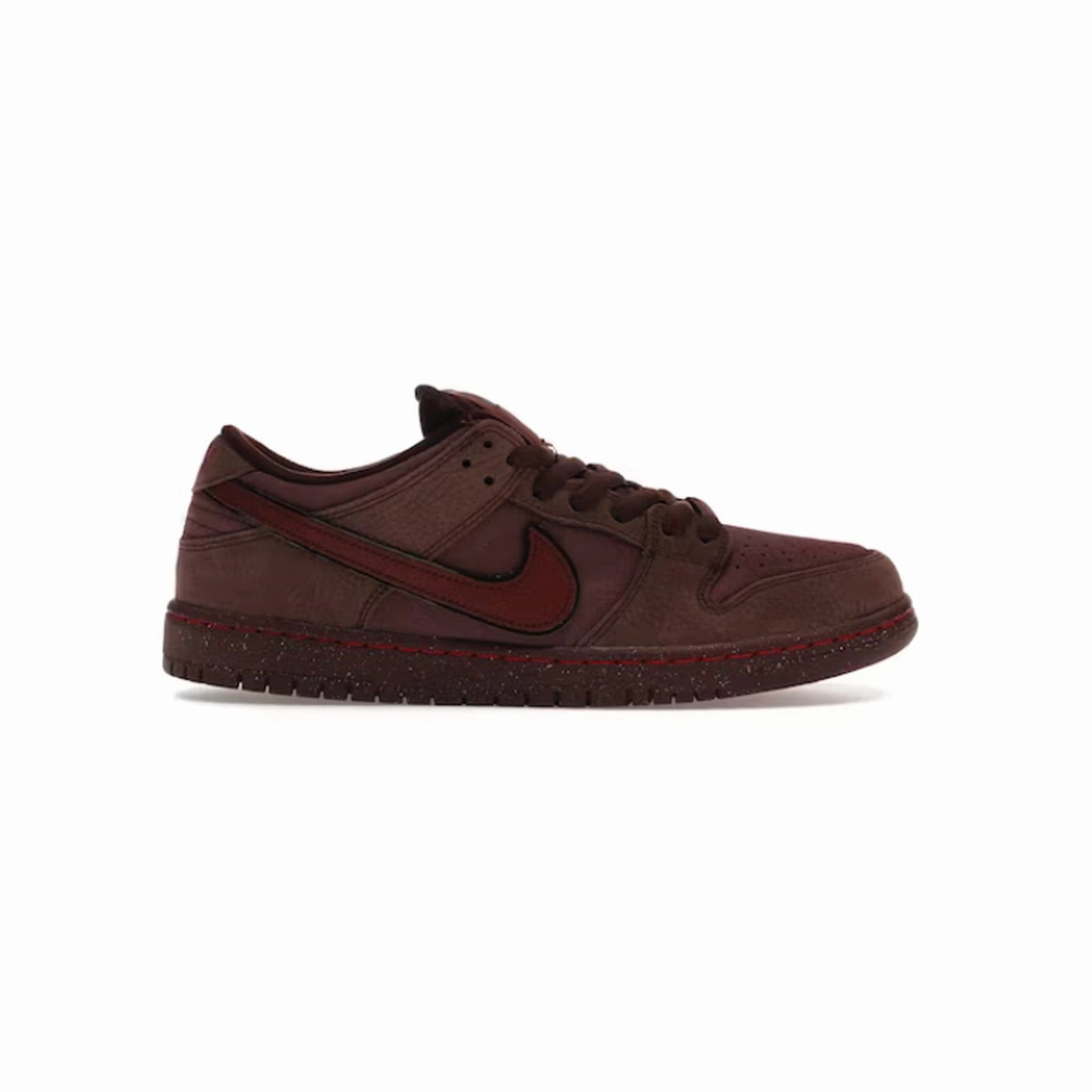 Nike SB Dunk Low City Of Love Burgundy Crush Gift Easy heel cup