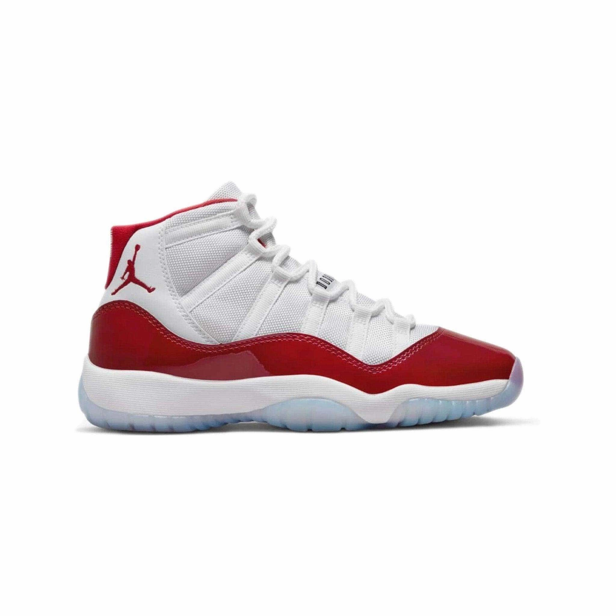 Flex Groove System Reinforced Stitch Detail Jordan 11 Retro Cherry (2022) (GS)