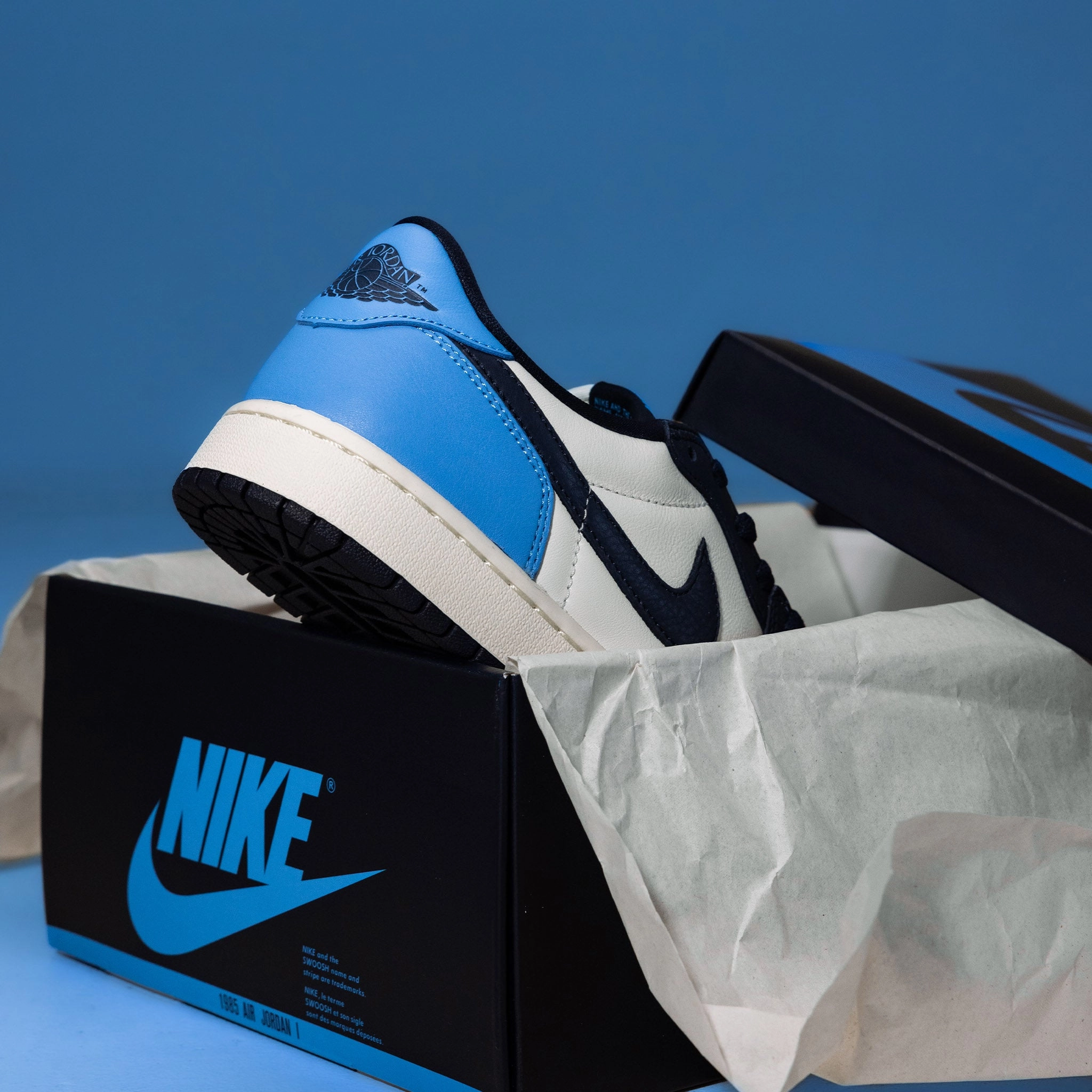 Easy Flex Jordan 1 Low OG Obsidian UNC