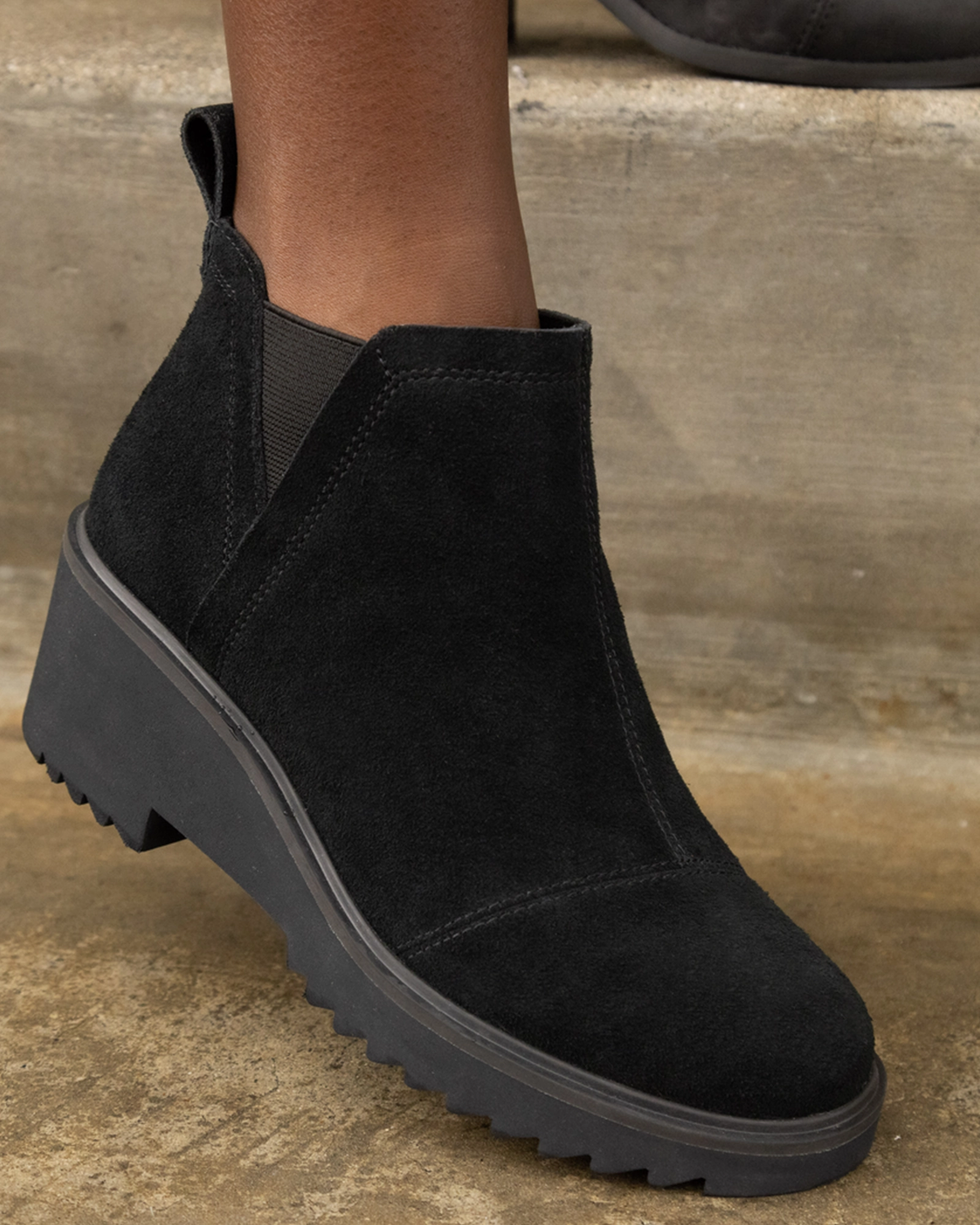 Fantasy Path Ocean Walk Maude Ankle Boot - Black/Black Suede
