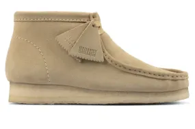 Durable Material Clarks Men's Wallabee Boot Maple Suede