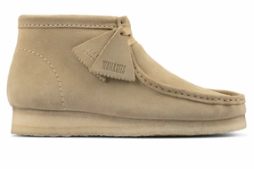 Durable Material Clarks Men's Wallabee Boot Maple Suede