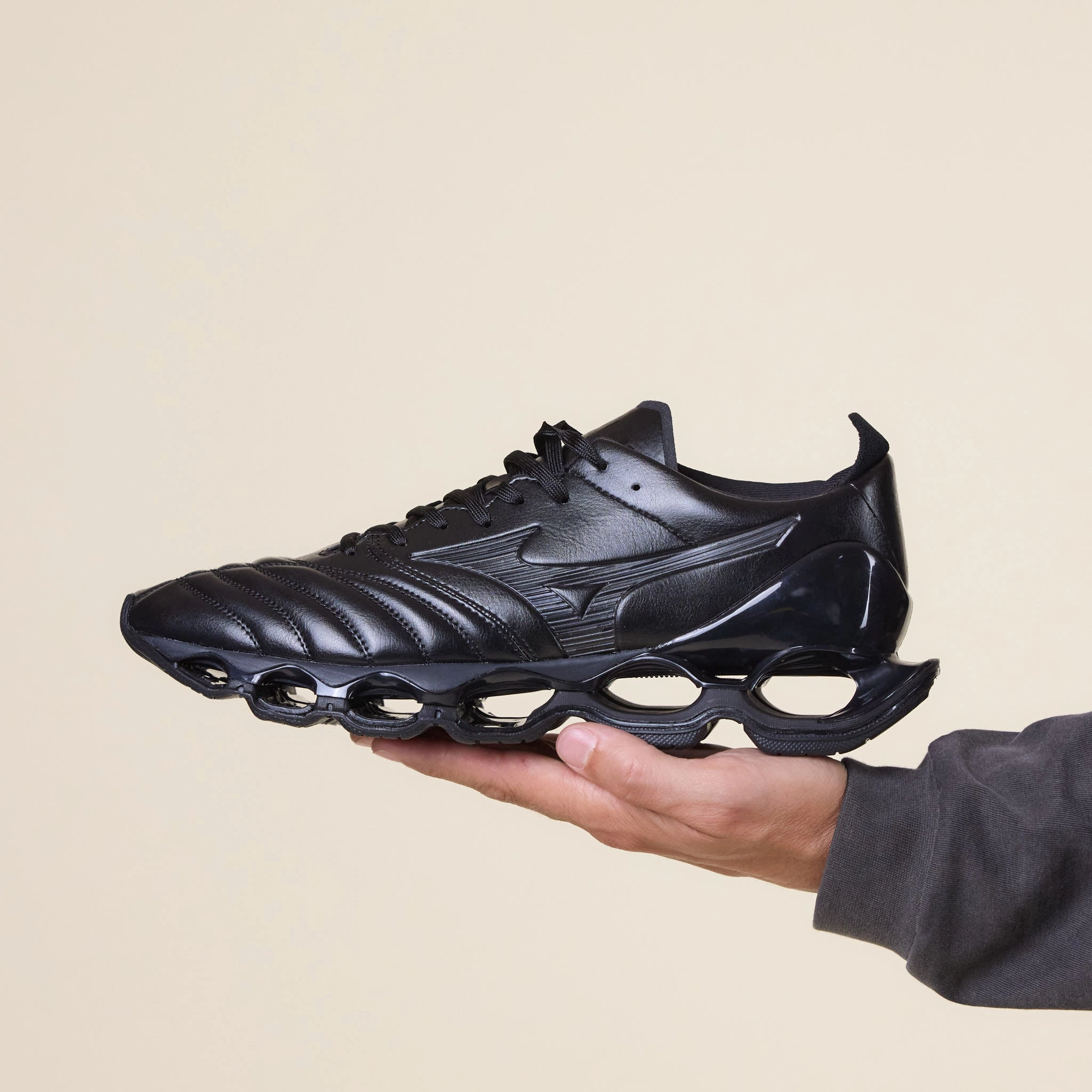 Mizuno - Wave Prophecy Morelia Neo - Black / Black / Black Nordic Tone