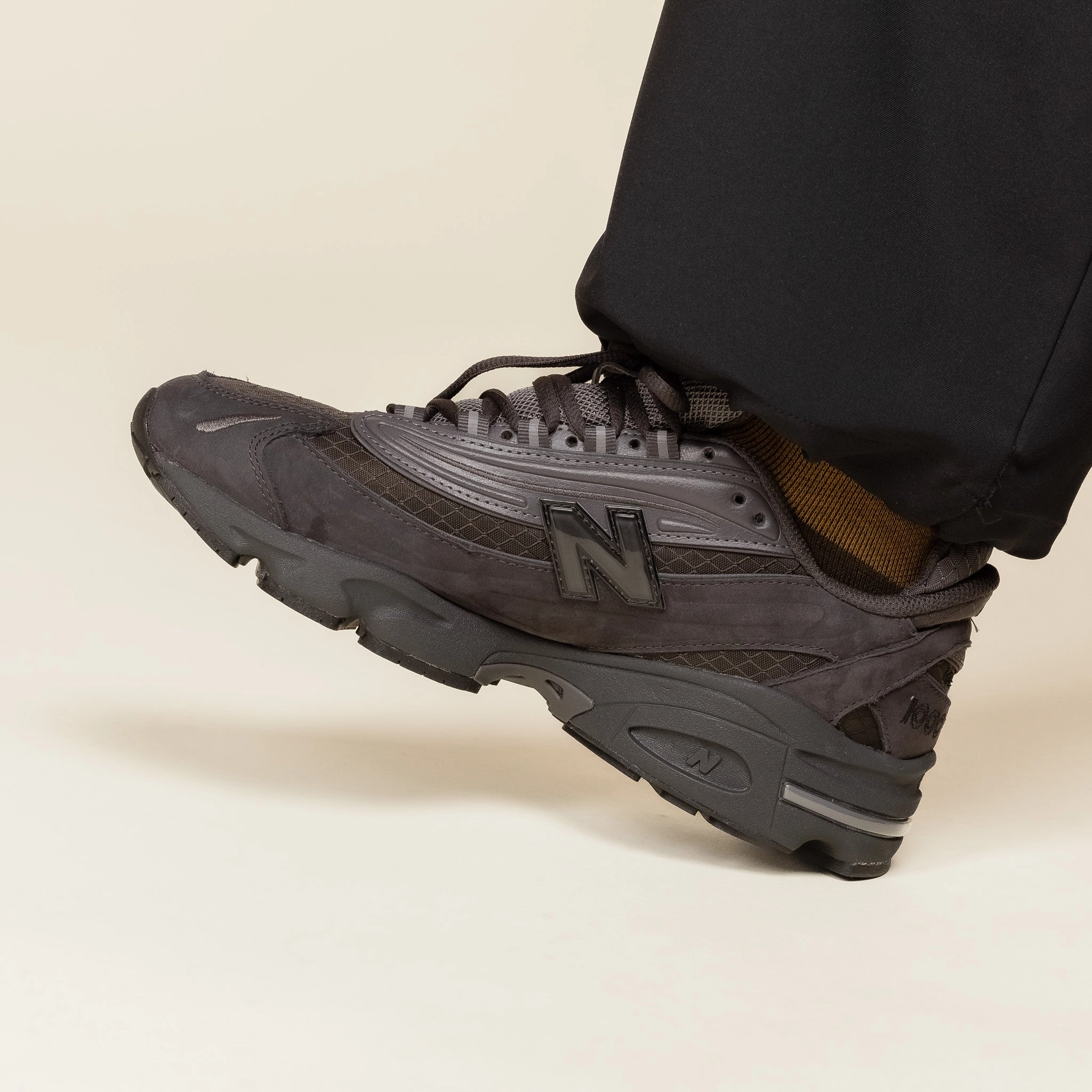 Vintage Mood New Balance - M1000 Cordura - Black / Cement