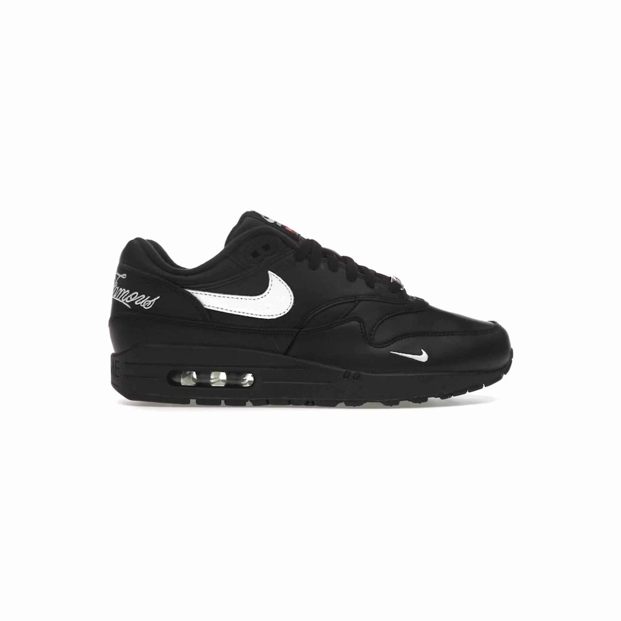 Soft-touch design Nike Air Max 1 '87 SP Supreme Black White