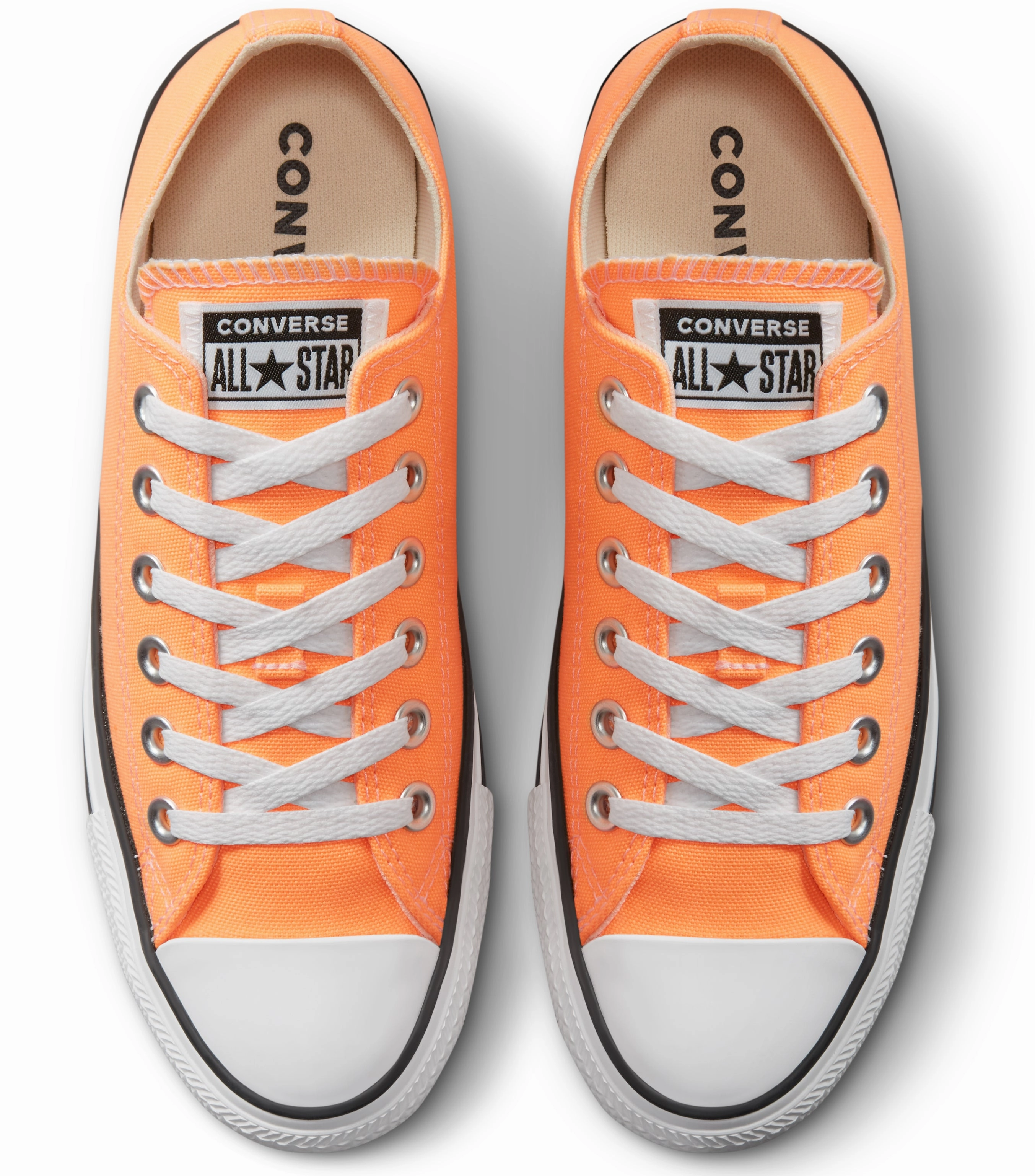Photo Glam Field Power Converse Chuck Taylor All Star Low Top Peach Beam