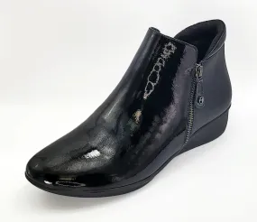 Revere Women's Damascus Bootie Black Patent Low Rise
