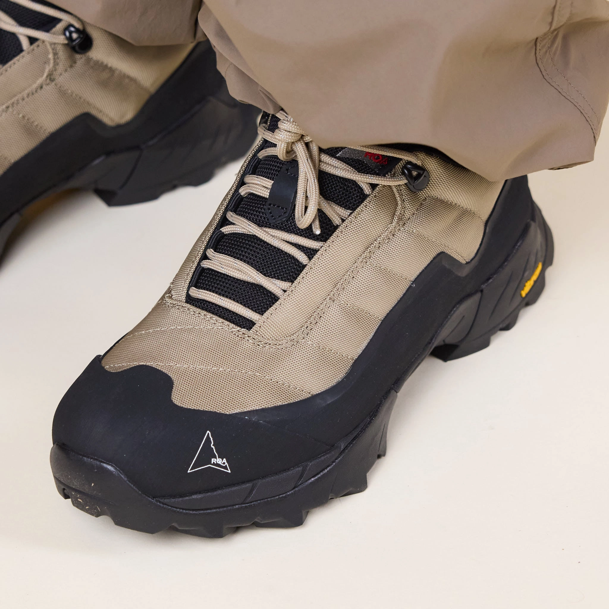 Royal Mood Roa Hiking - Katharina Approach Shoes - Taupe