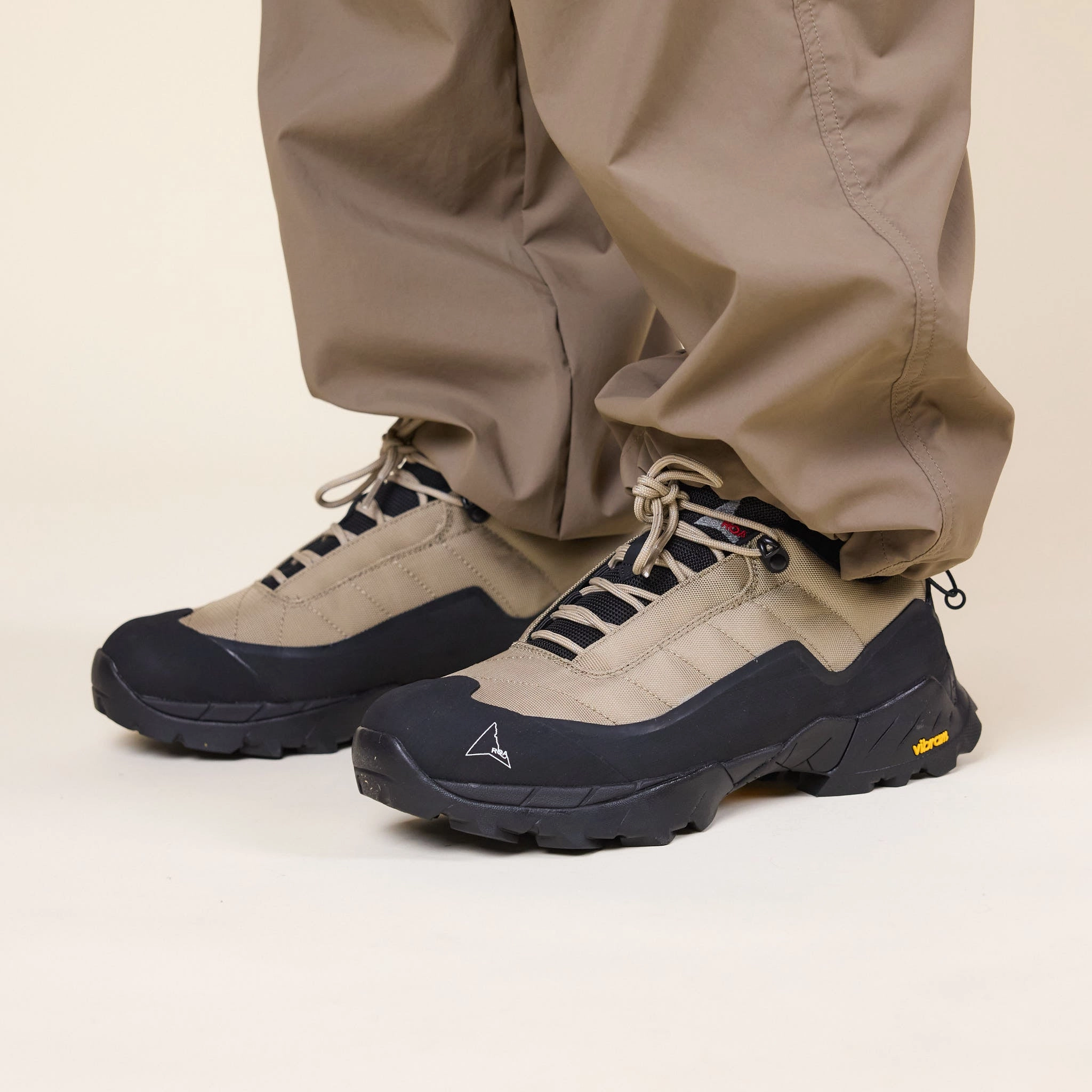 moisture resistant Roa Hiking - Katharina Approach Shoes - Taupe