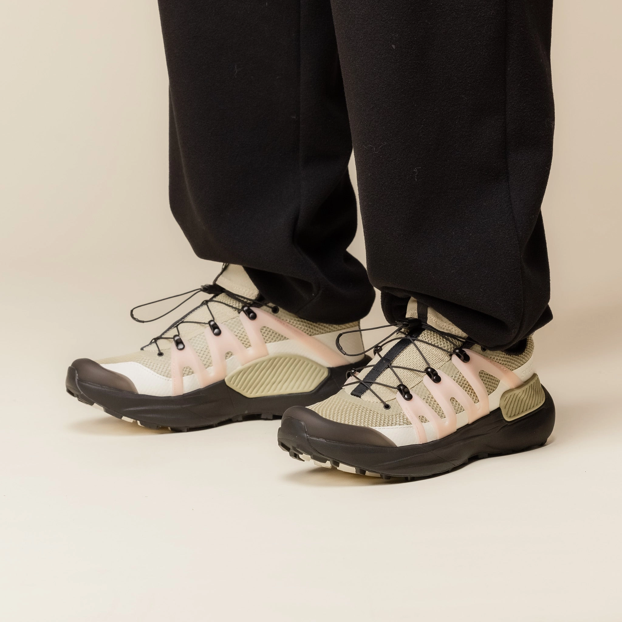 Walking Trail Blazing Boots Salomon - Genesis Advanced Trainer - Pale Olive Green / Black / Impatiens Pink