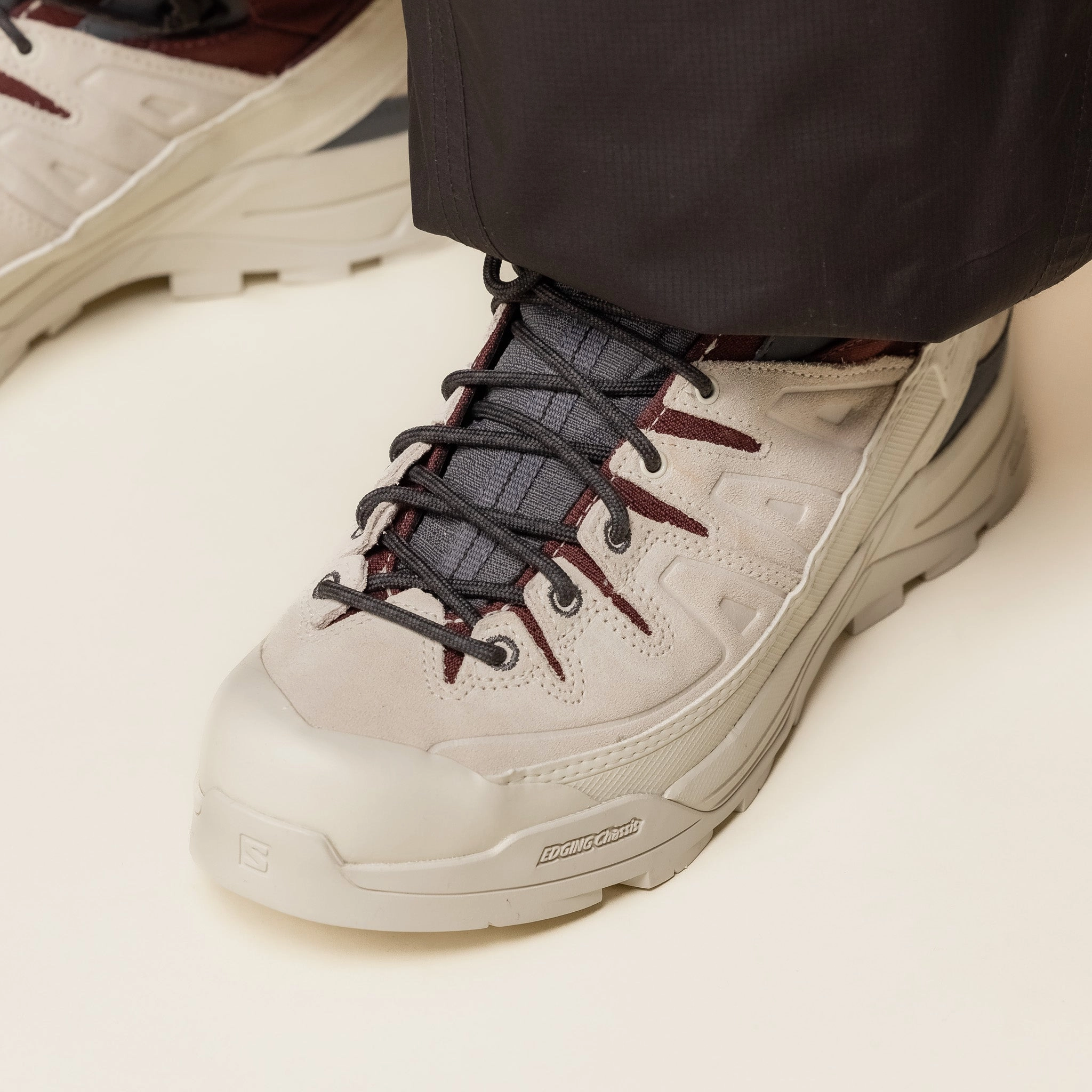 Salomon - X-ALP Mid Gore-Tex - Almond Milk / Catawba Grape / Turbulence Extreme Protection Steep Trail