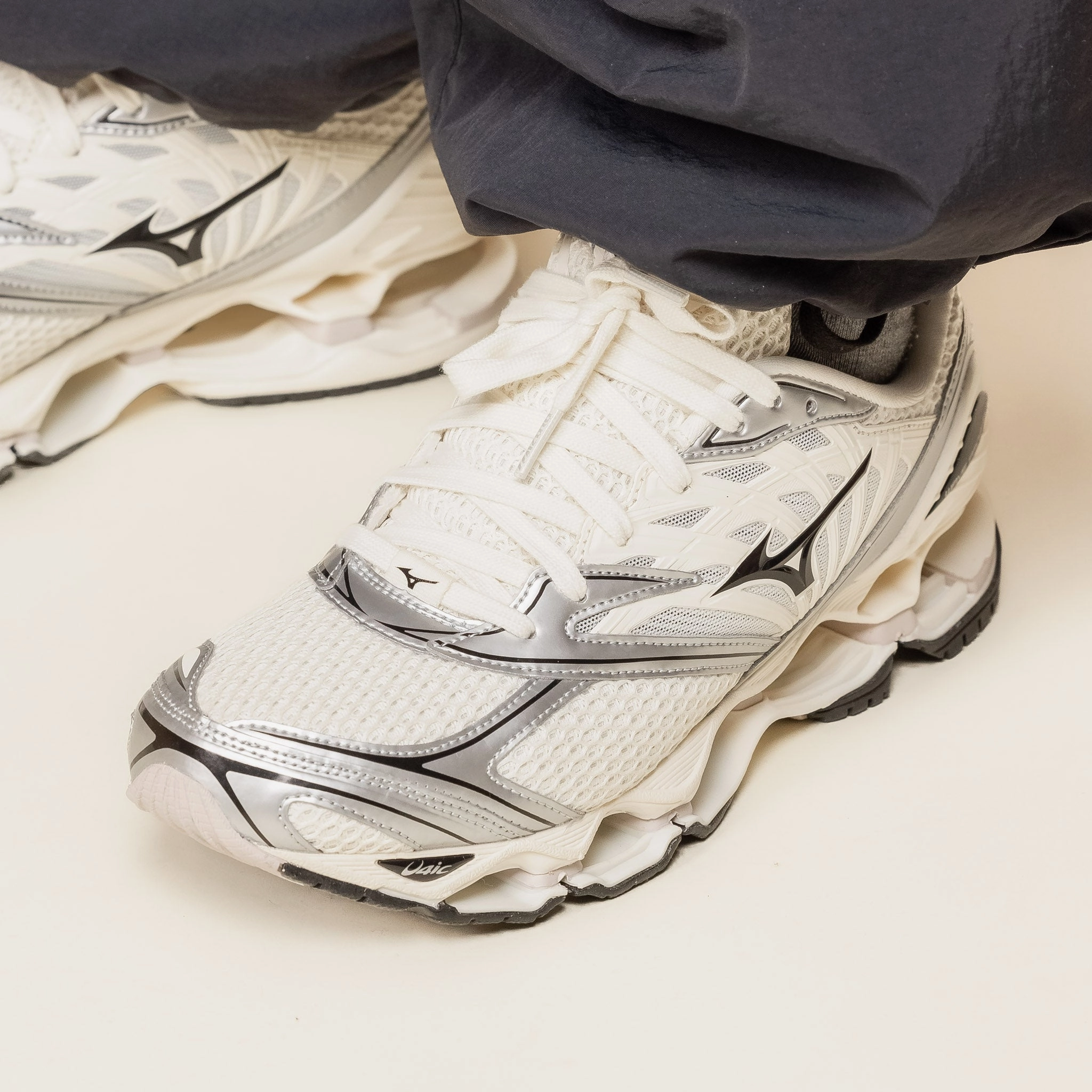 Cold Guard Mizuno - Wave Prophecy LS - Pristine / Black / Silver