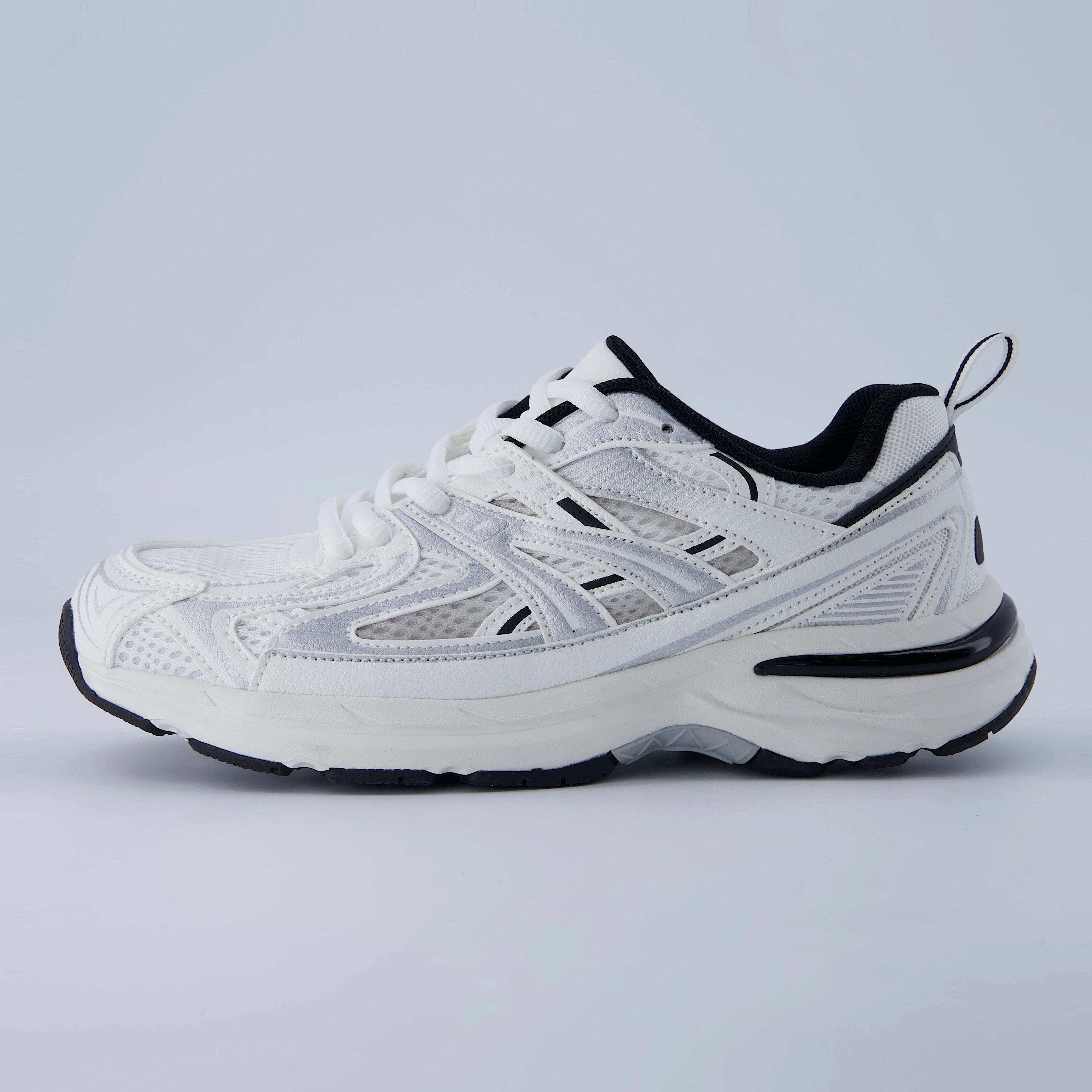 Comfortable Straps Distinctive durability Sonic Athletic Sneaker