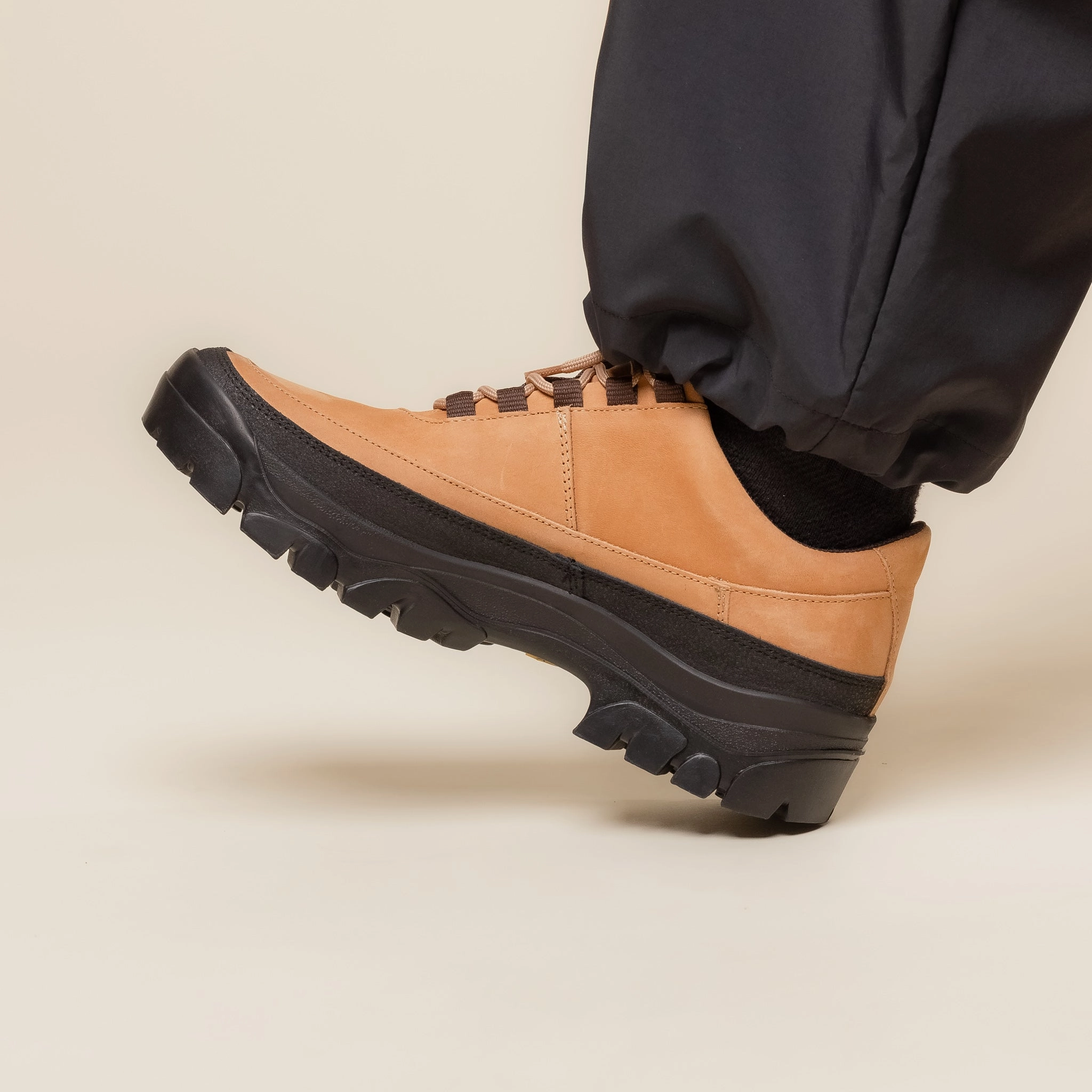 Comfort Run Tarvas x UOS - UOS Easy Hiker Veg Tan Leather - Natural