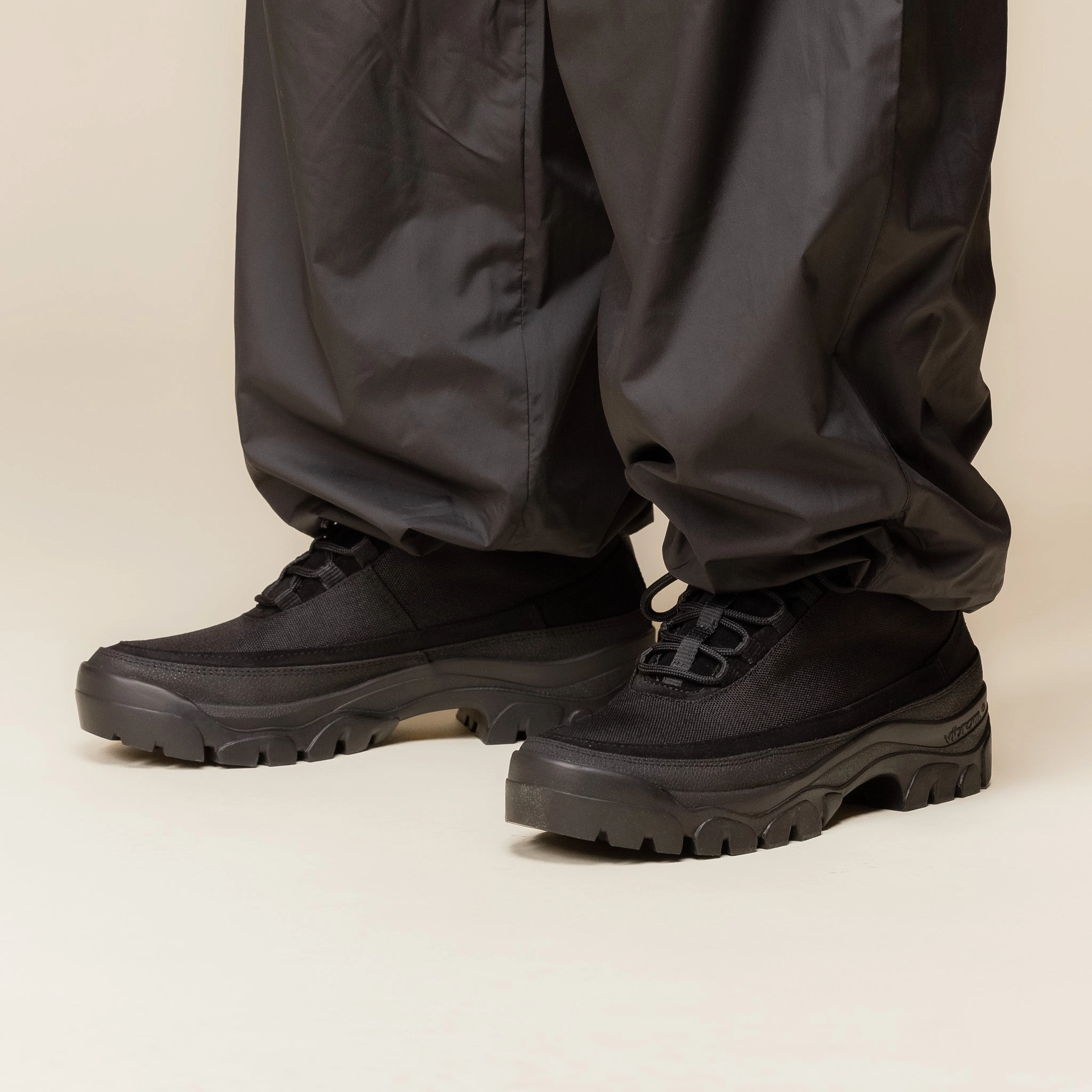 Tarvas - Easy Hiker Cordura - Black Hiking Trip moisture resistant