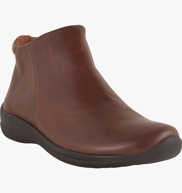 Nature Lover David Tate Women's Sportivo Waterproof Bootie Brown