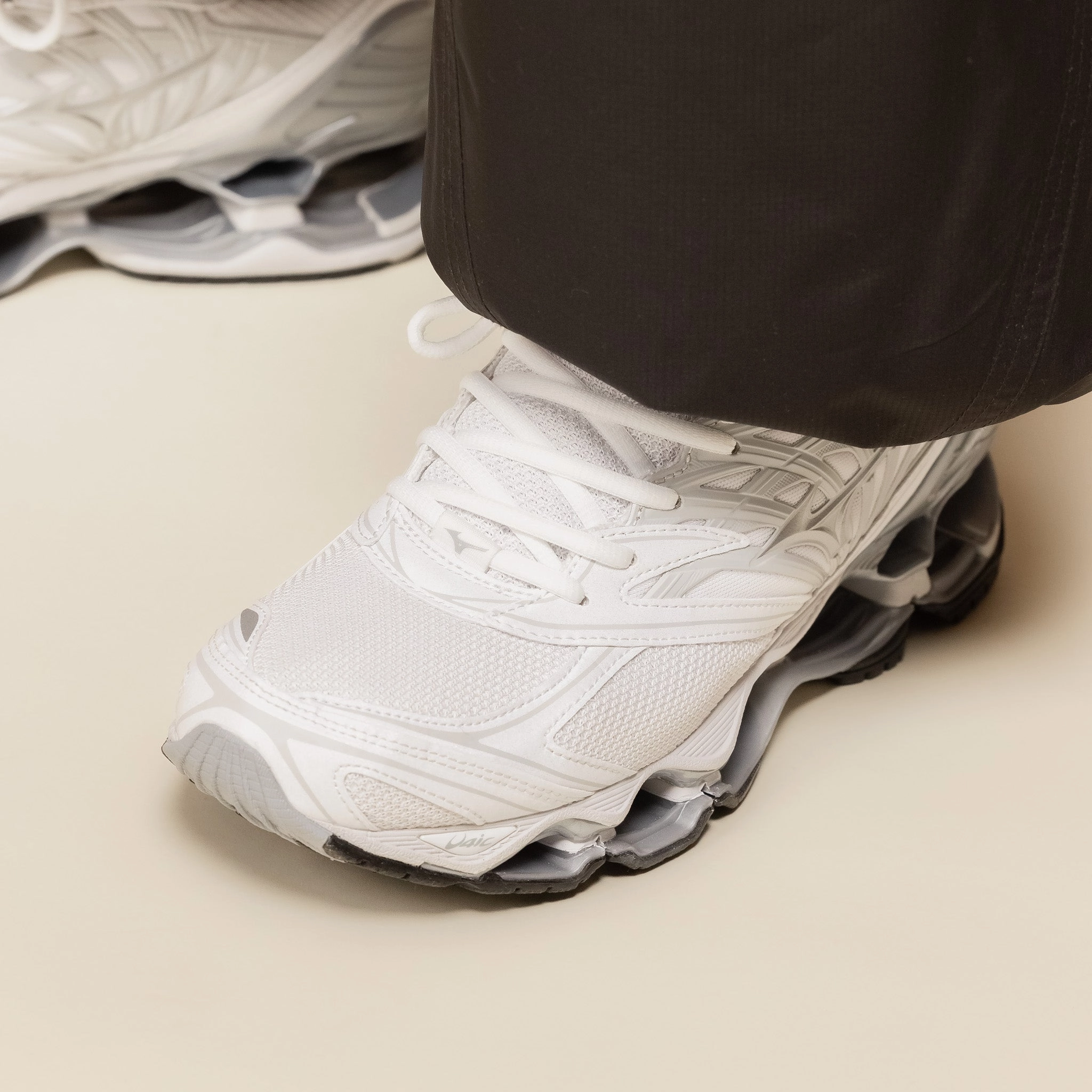 Mizuno - Wave Prophecy LS - White / Silver / Harbour Mist Bright Neon