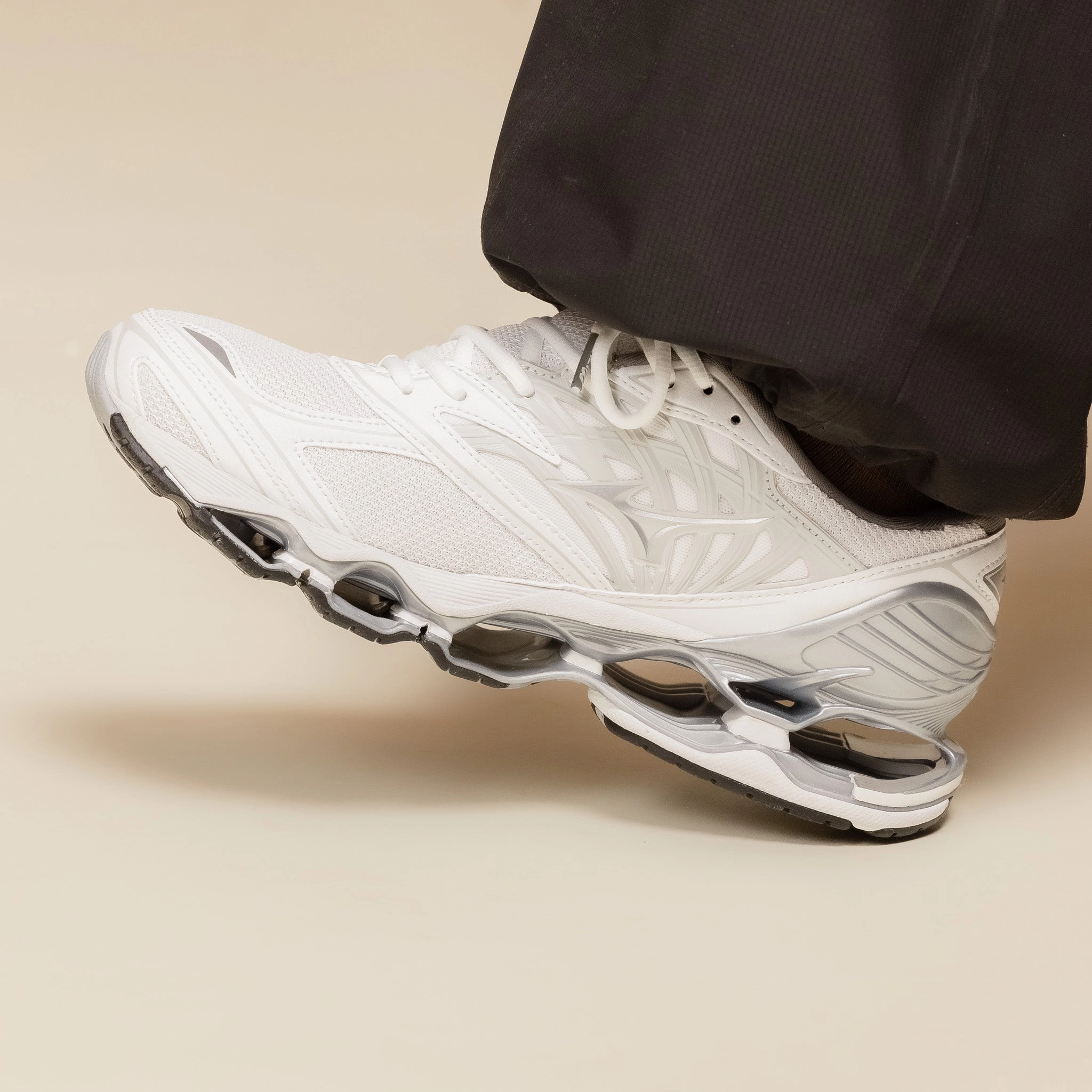 Mizuno - Wave Prophecy LS - White / Silver / Harbour Mist Neutral Base