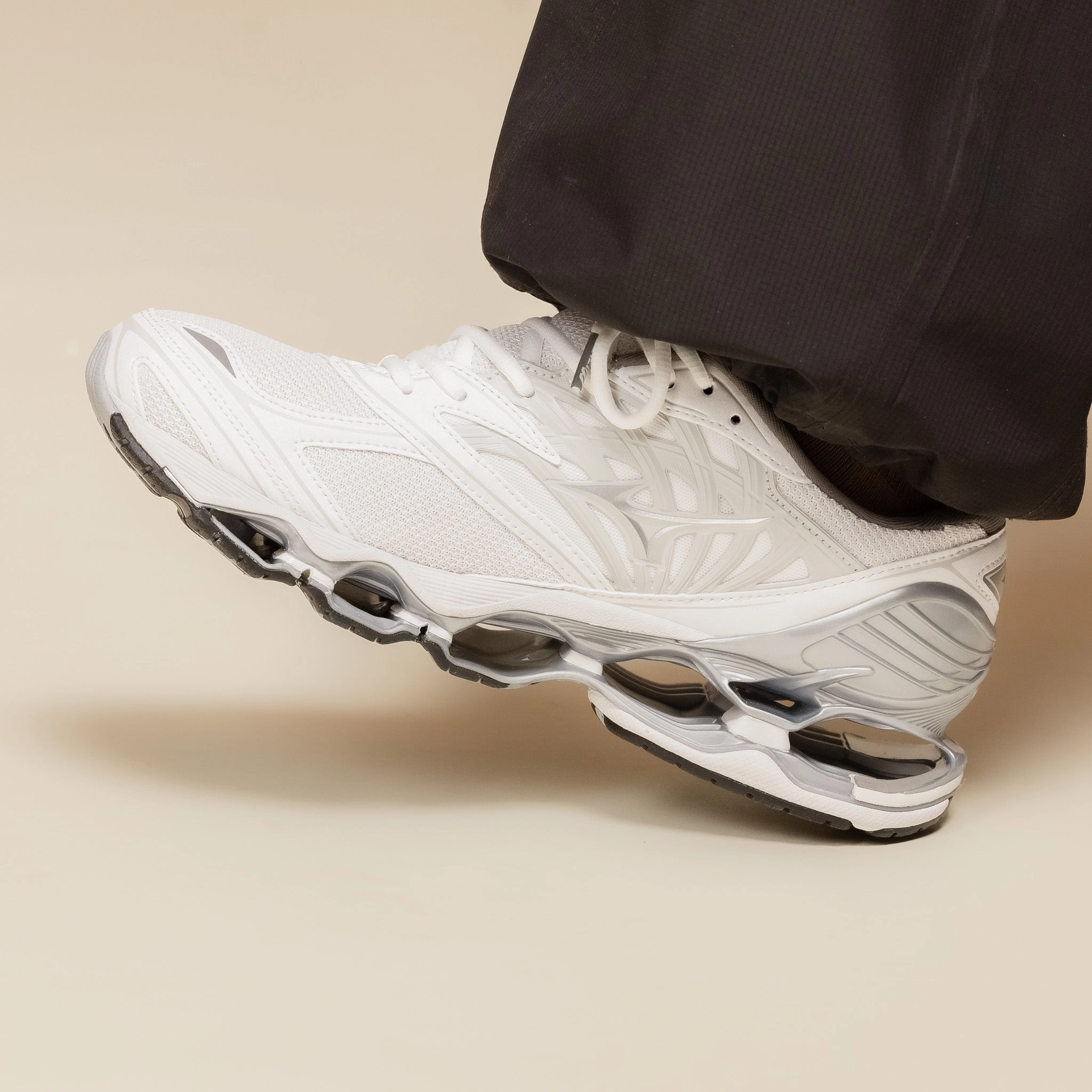 Mizuno - Wave Prophecy LS - White / Silver / Harbour Mist Neutral Base