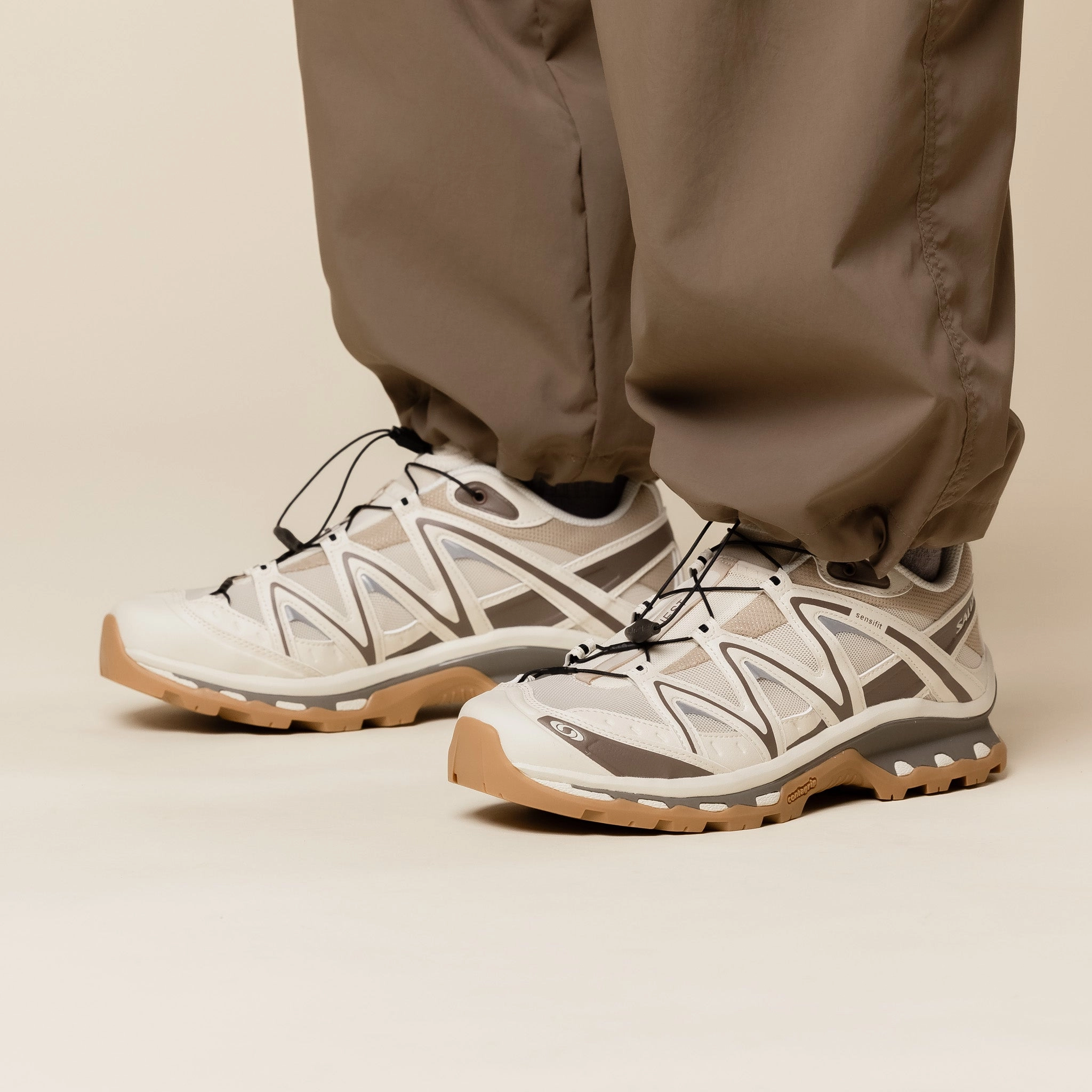 Salomon S-Lab - XT Quest - Almond Milk / Falcon / White Pepper Track Run