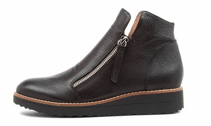 Django And Juliette Women's OHMY-DJ Ankle Boot Black Functional Appeal Smooth Texture