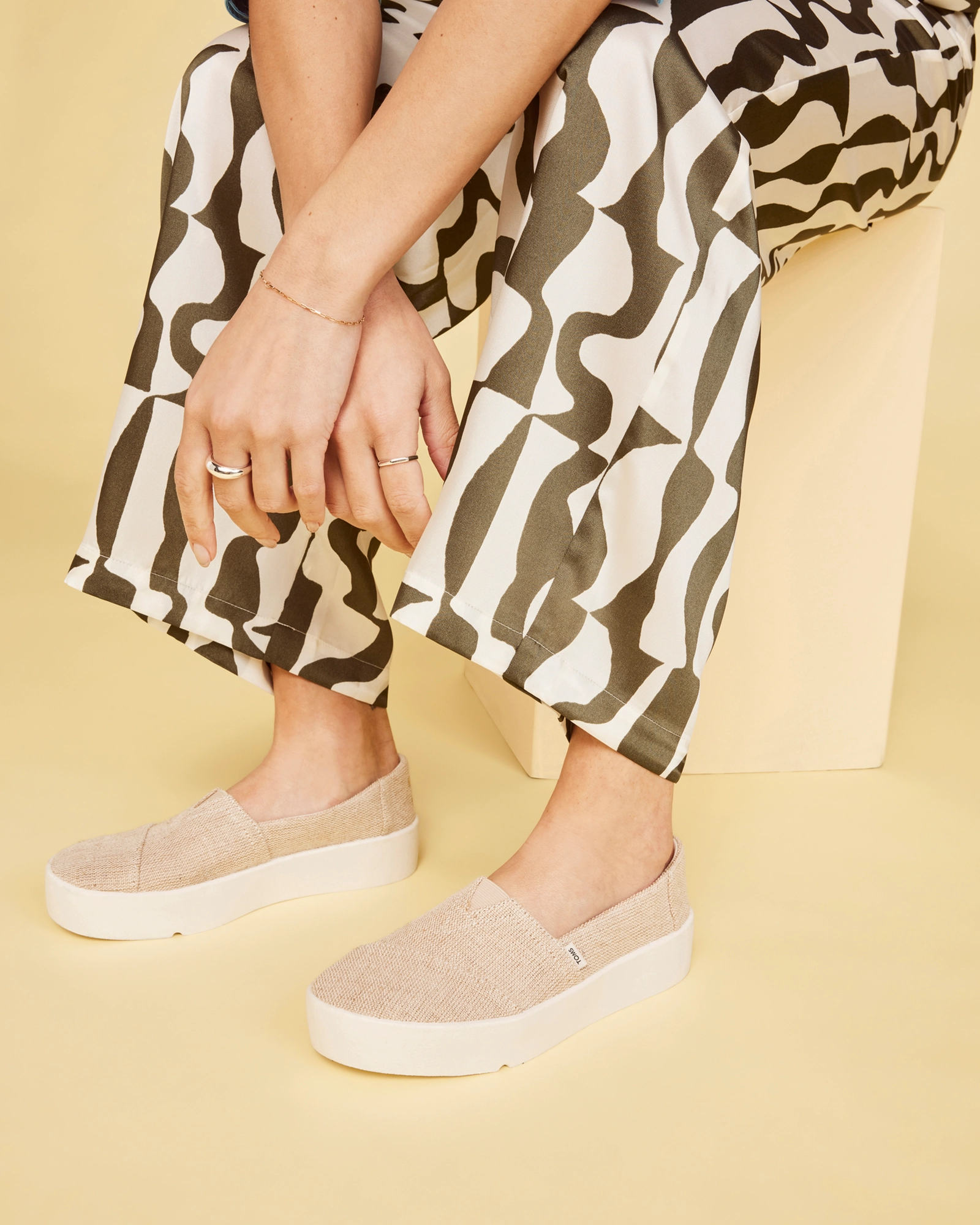 Pressure Zone Mapping Verona Slip-On Sneaker - Natural Undyed Heritage Canvas